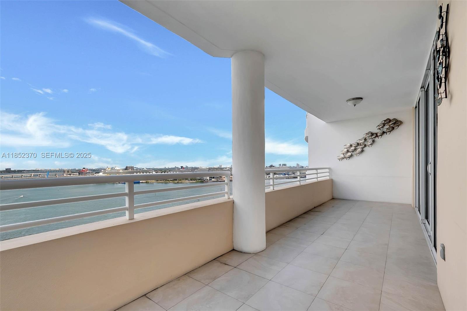 848 Brickell Key Dr # 1906