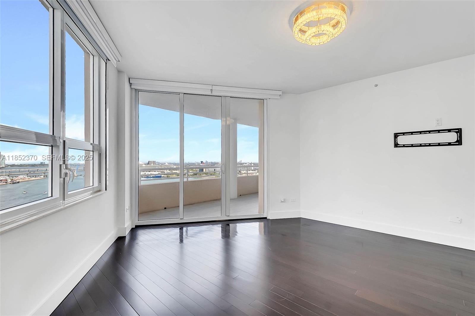 848 Brickell Key Dr # 1906