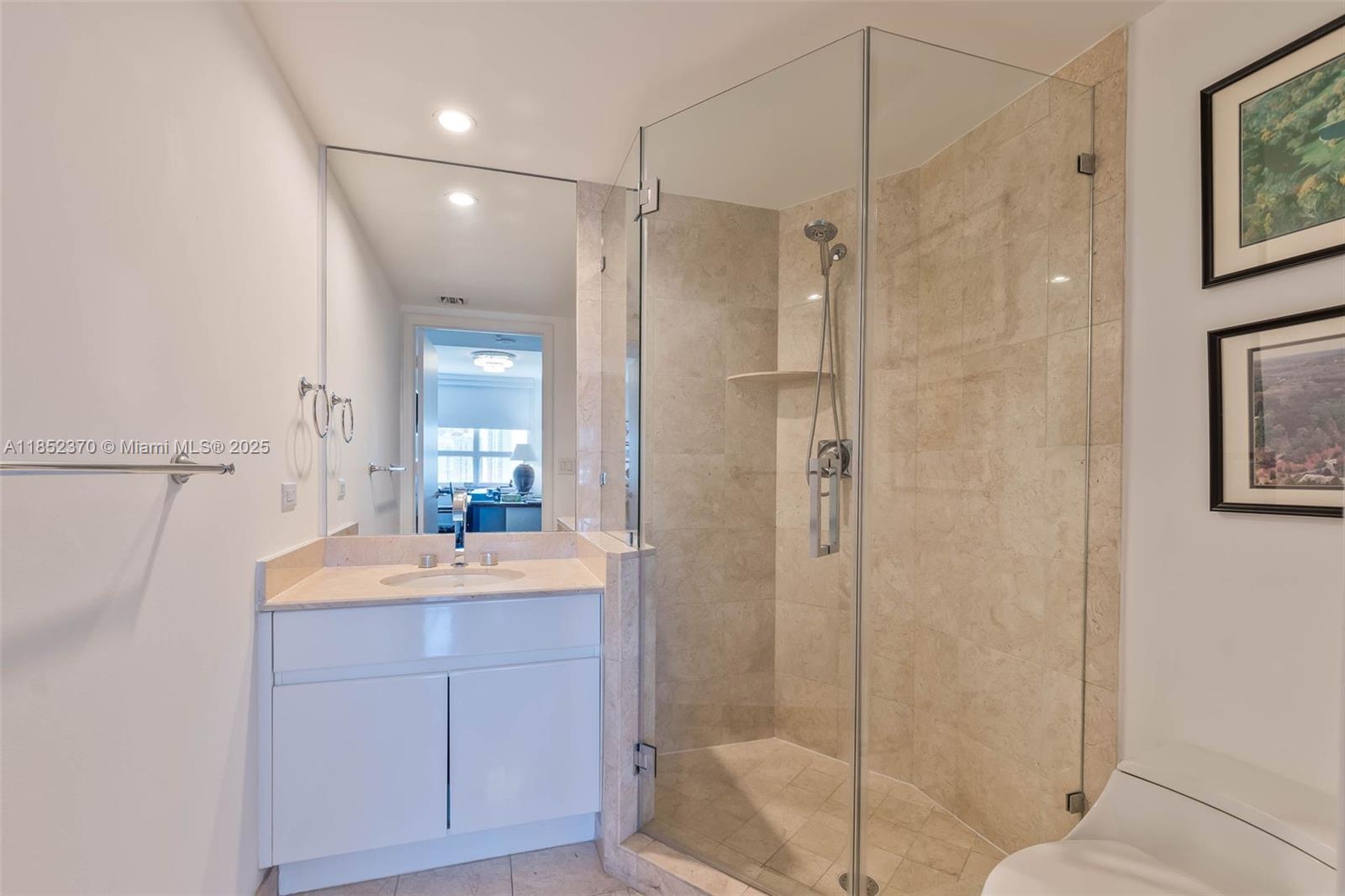 848 Brickell Key Dr # 1906