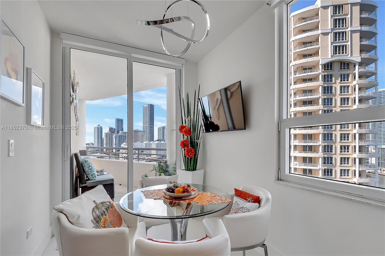 848 Brickell Key Dr # 1906