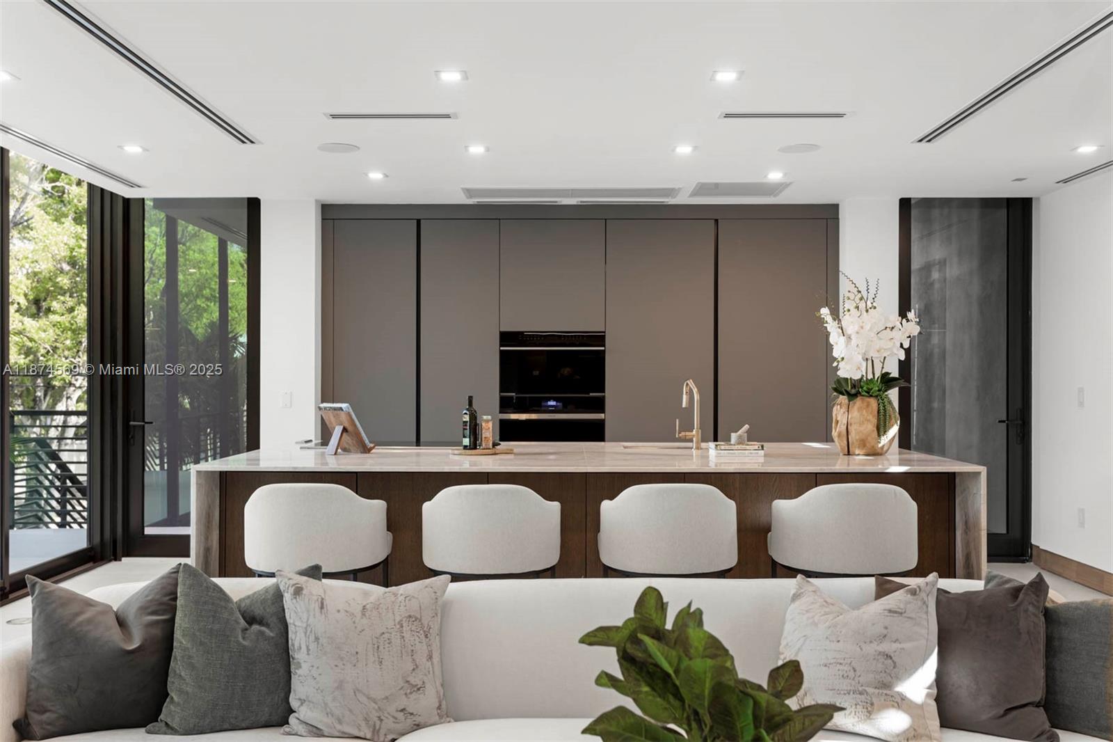 3571 Fair Isle St, Miami