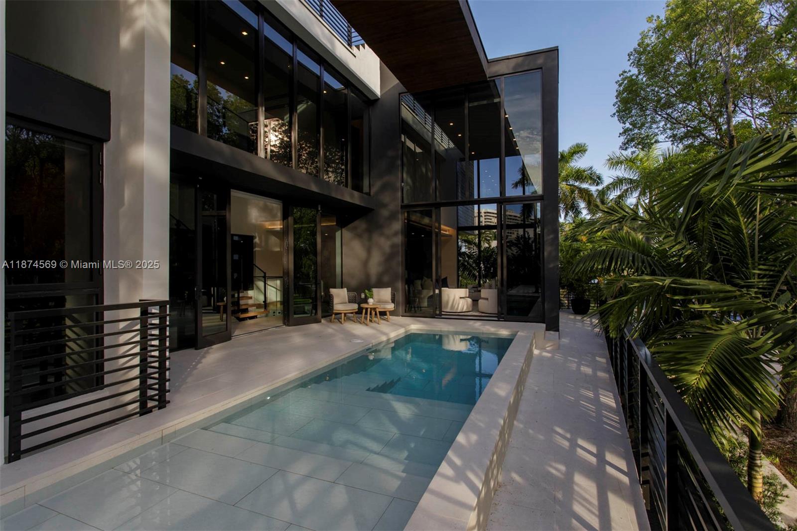 3571 Fair Isle St, Miami