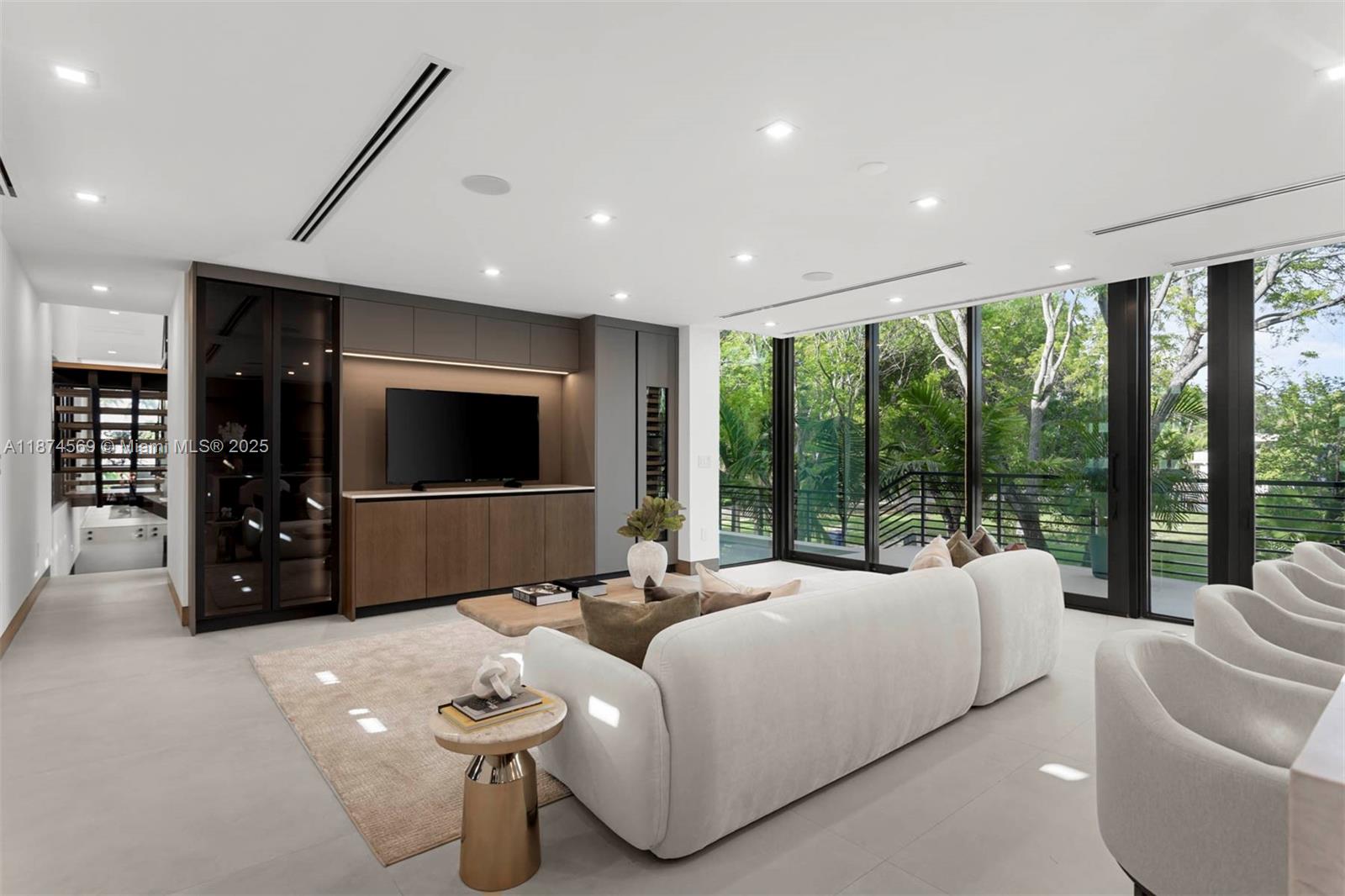 3571 Fair Isle St, Miami