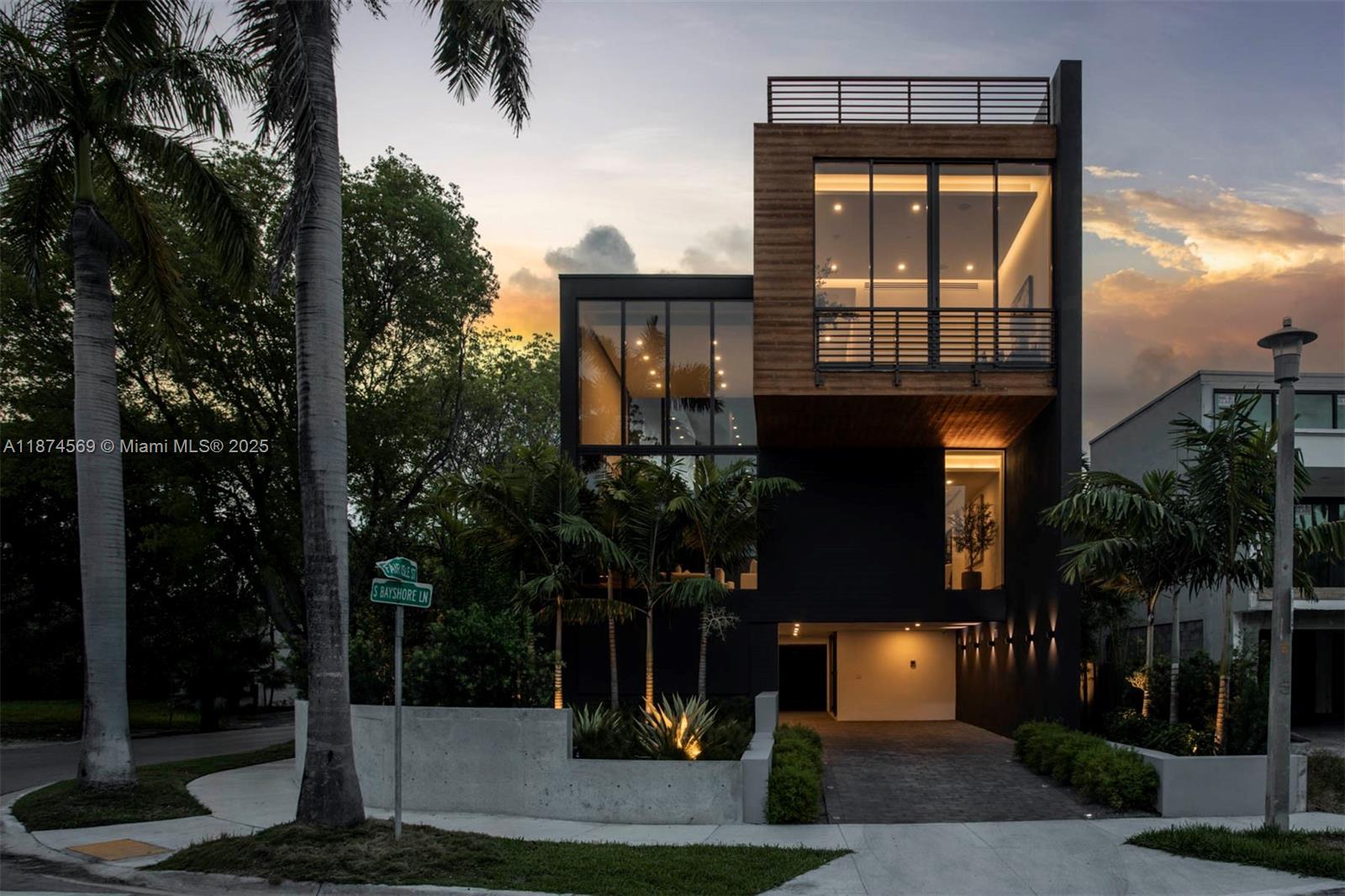 3571 Fair Isle St, Miami