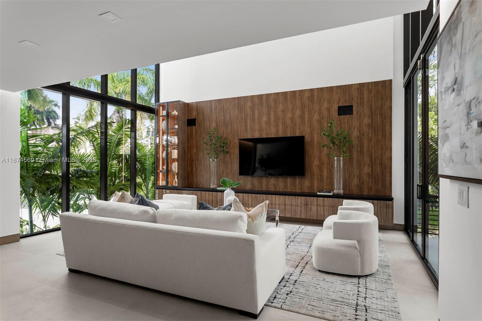 3571 Fair Isle St, Miami