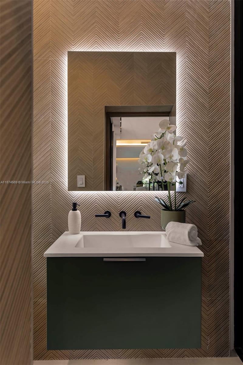 3571 Fair Isle St, Miami