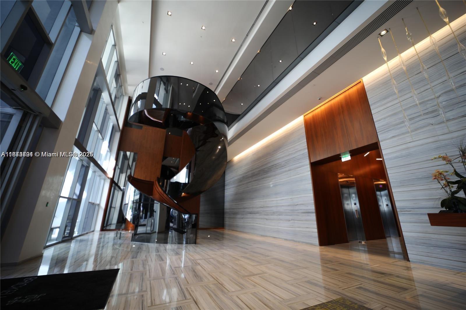 1300 Brickell Bay Dr # 1006