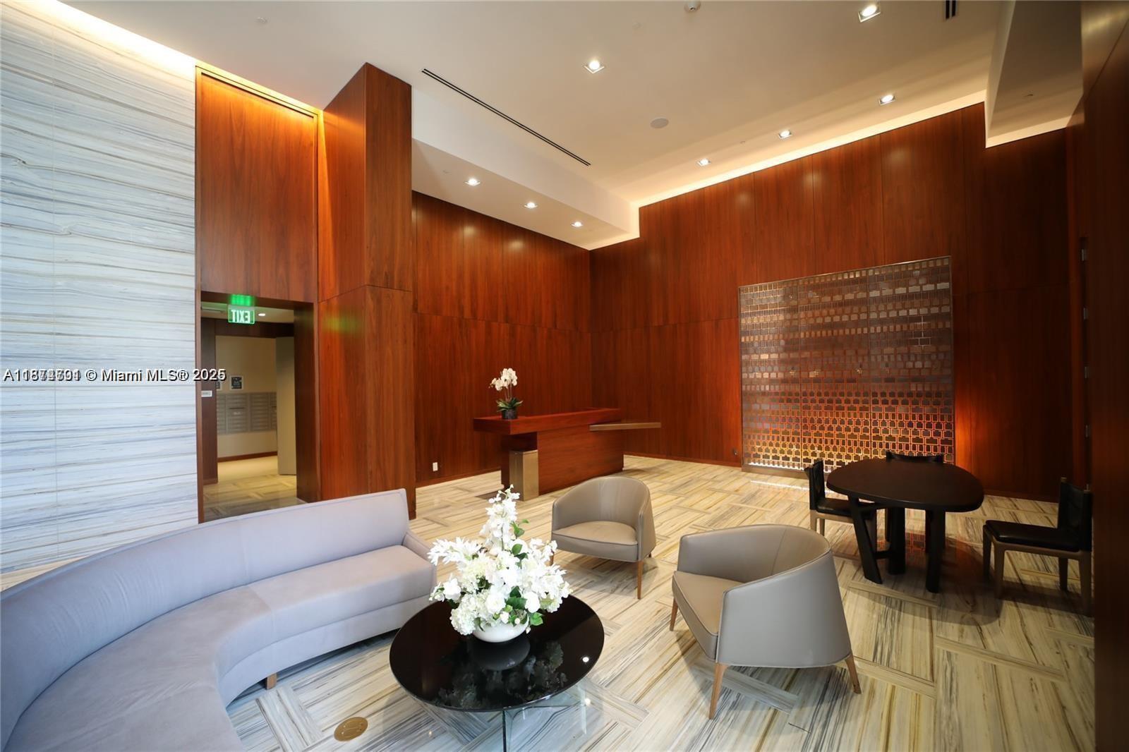 1300 Brickell Bay Dr # 1006