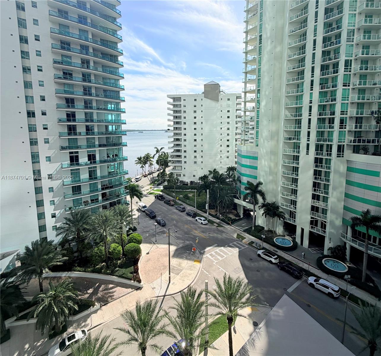 1300 Brickell Bay Dr # 1006