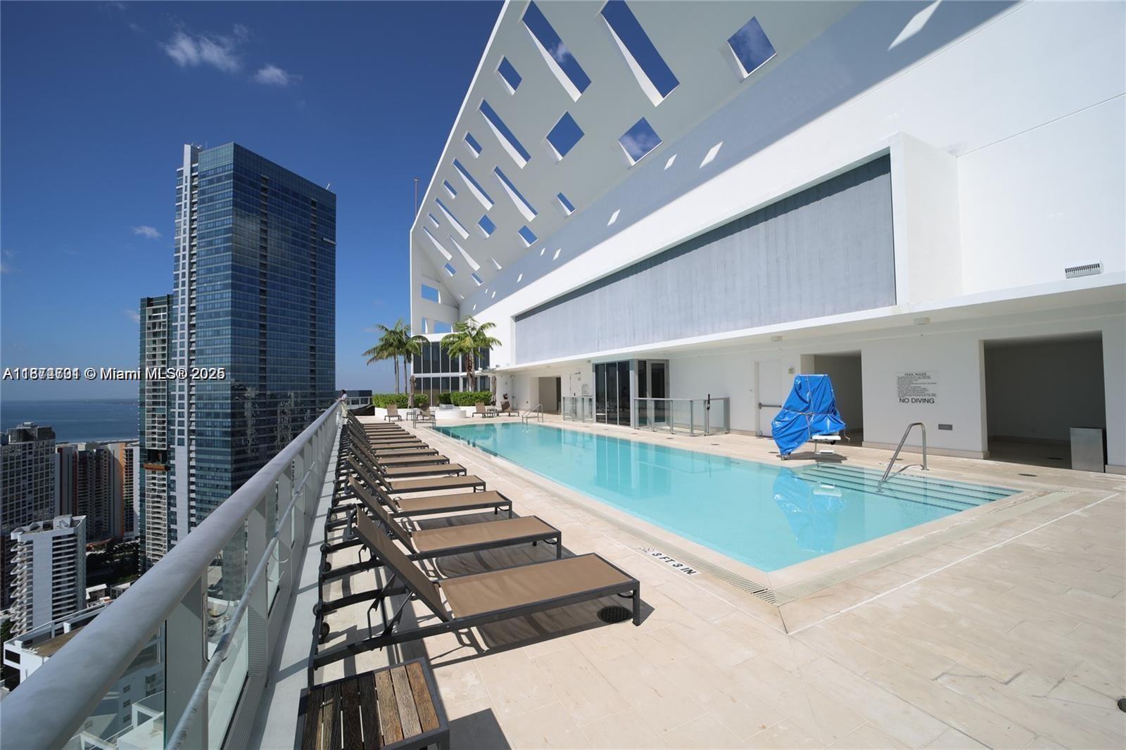 1300 Brickell Bay Dr # 1006