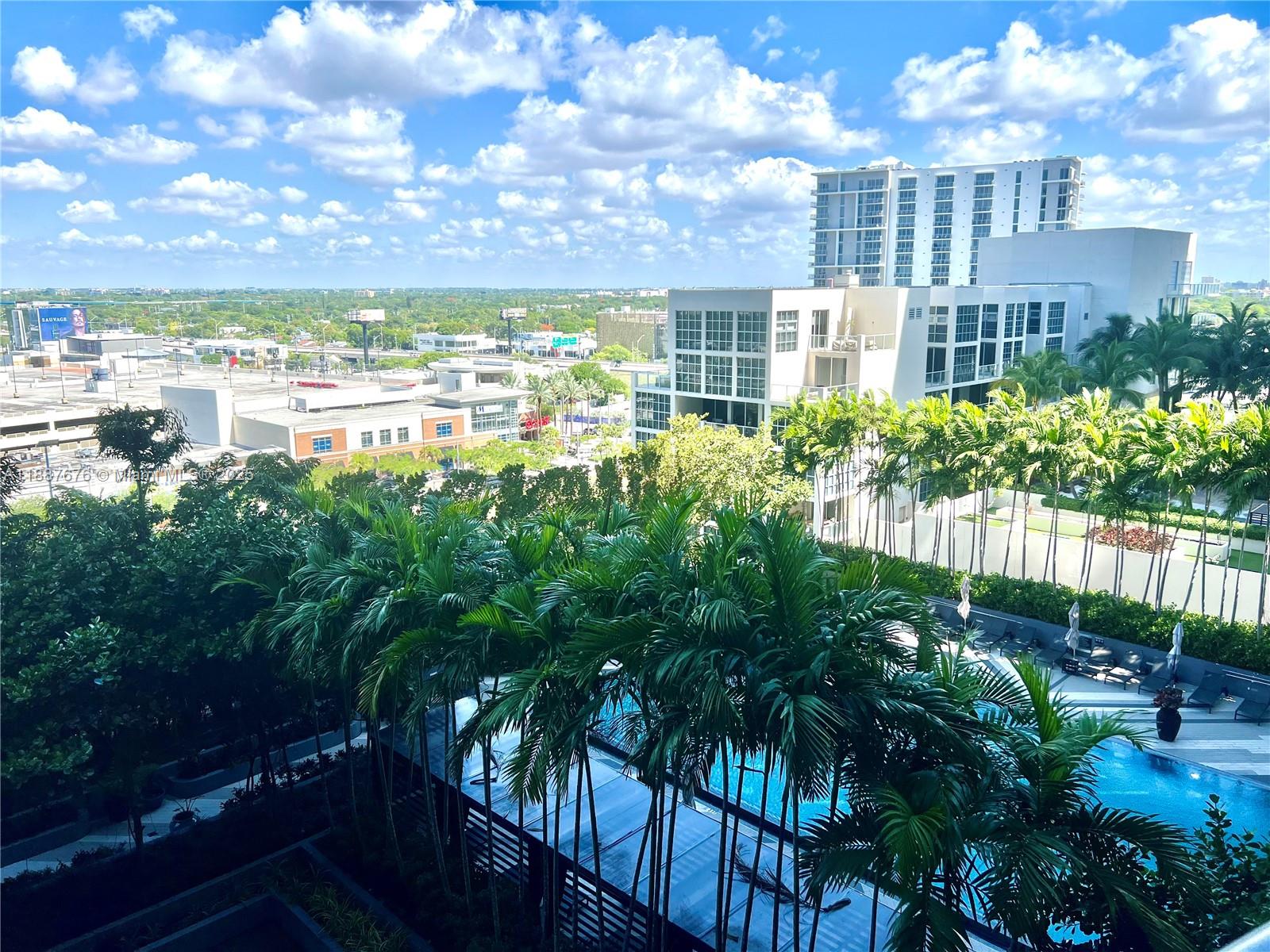 121 NE 34th St # 1114