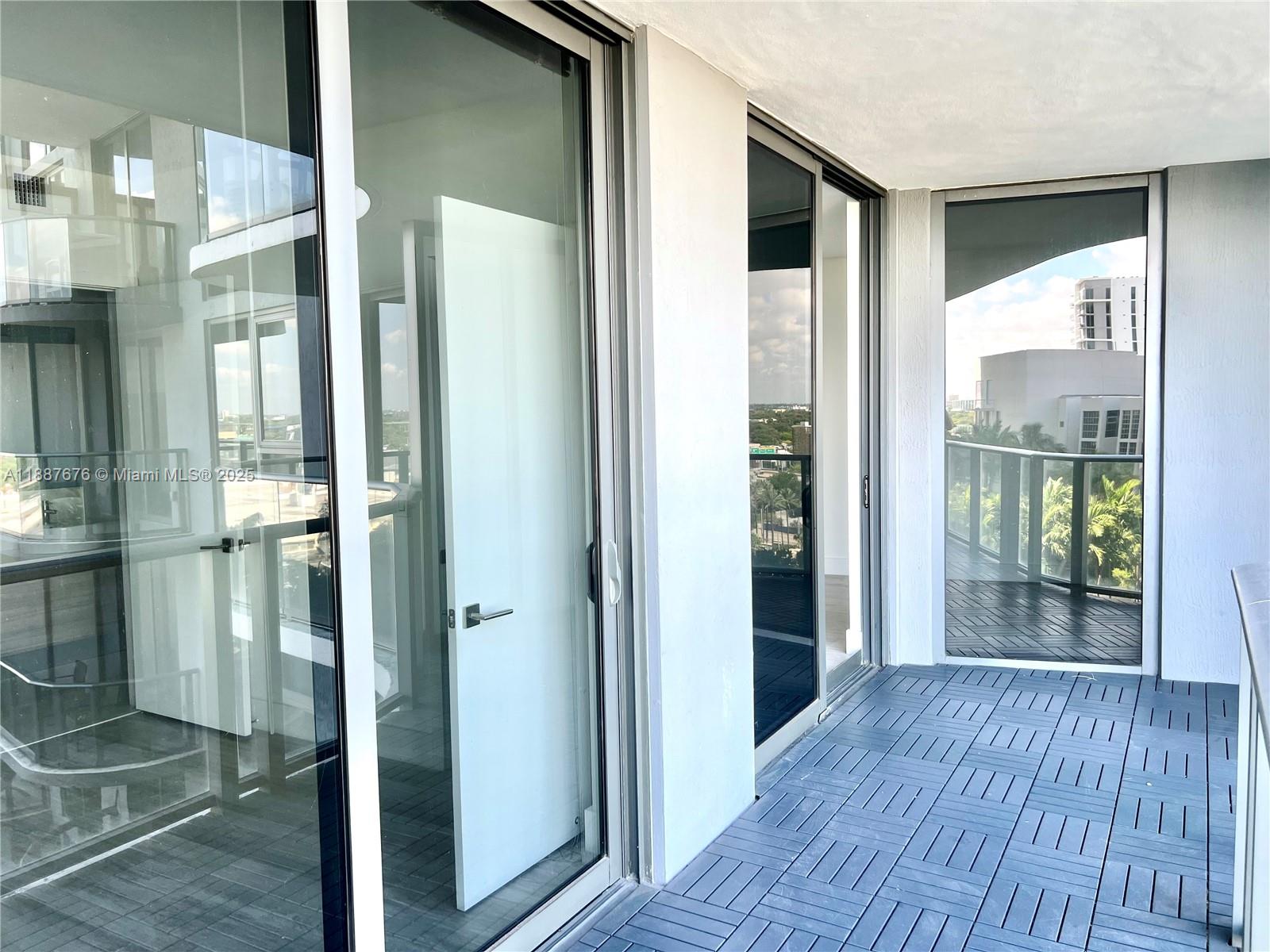 121 NE 34th St # 1114