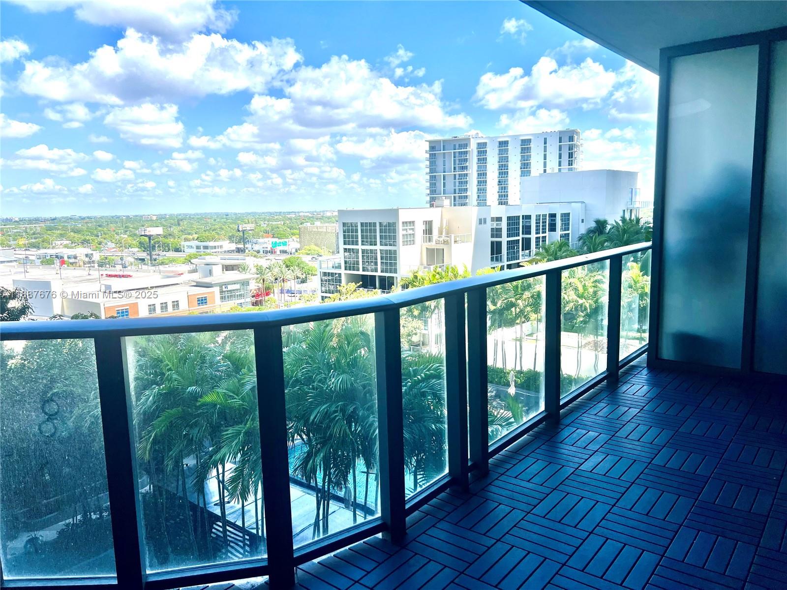 121 NE 34th St # 1114