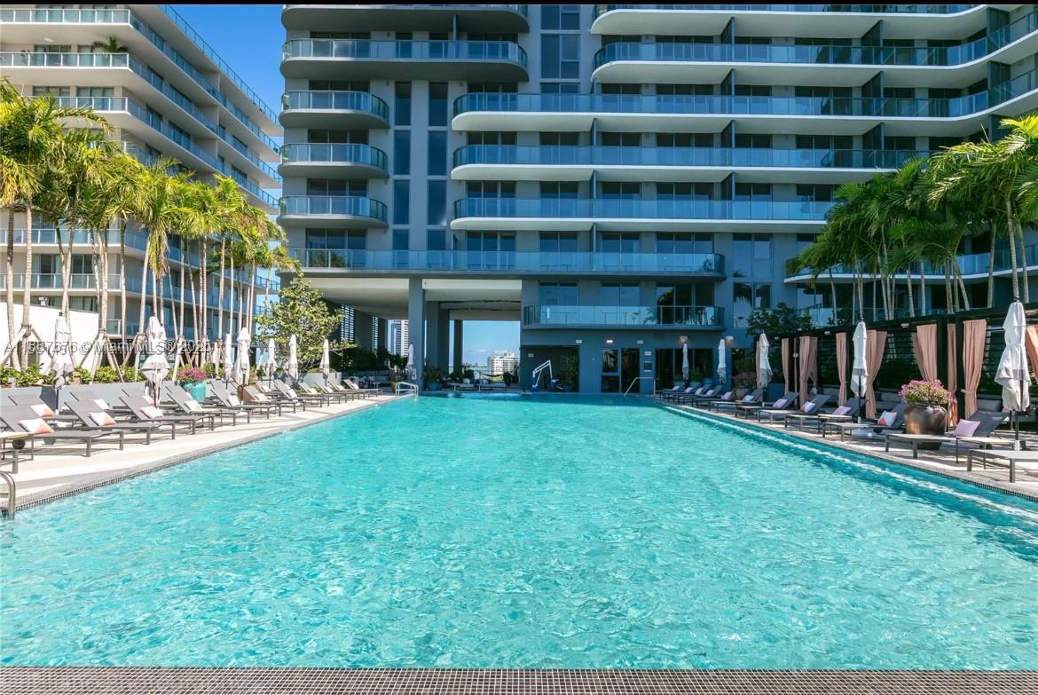 121 NE 34th St # 1114