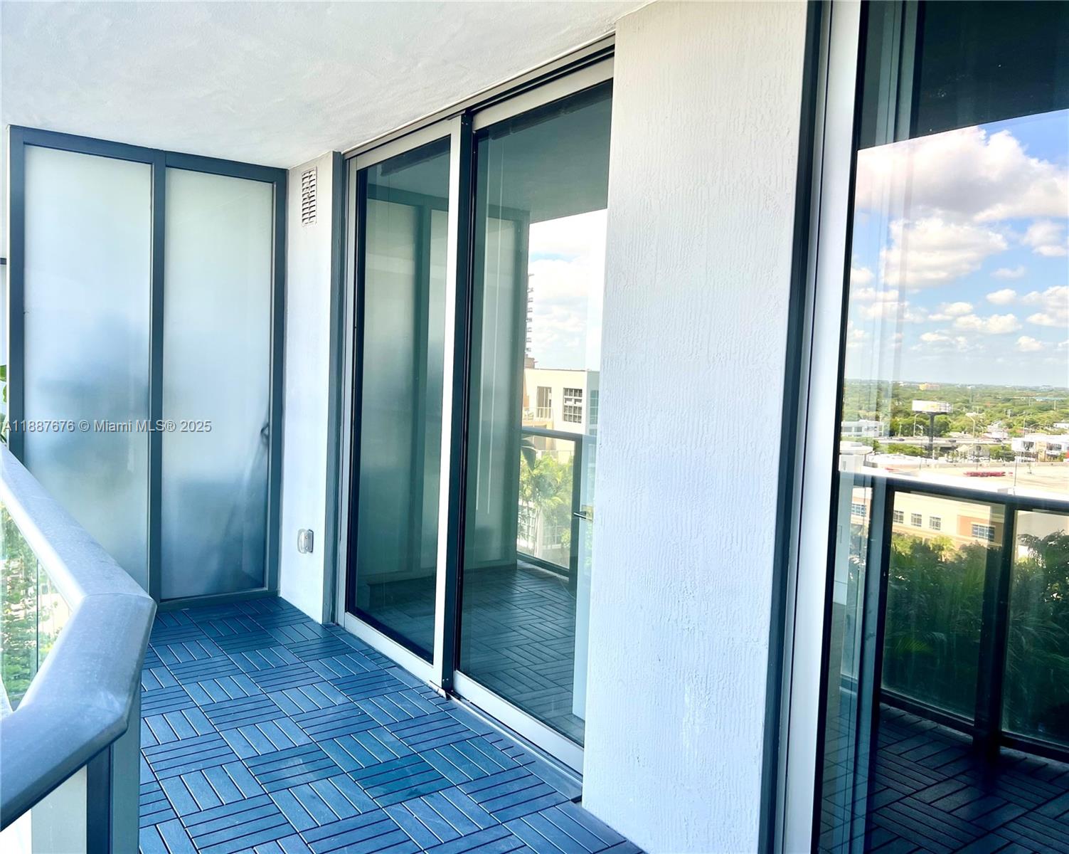 121 NE 34th St # 1114