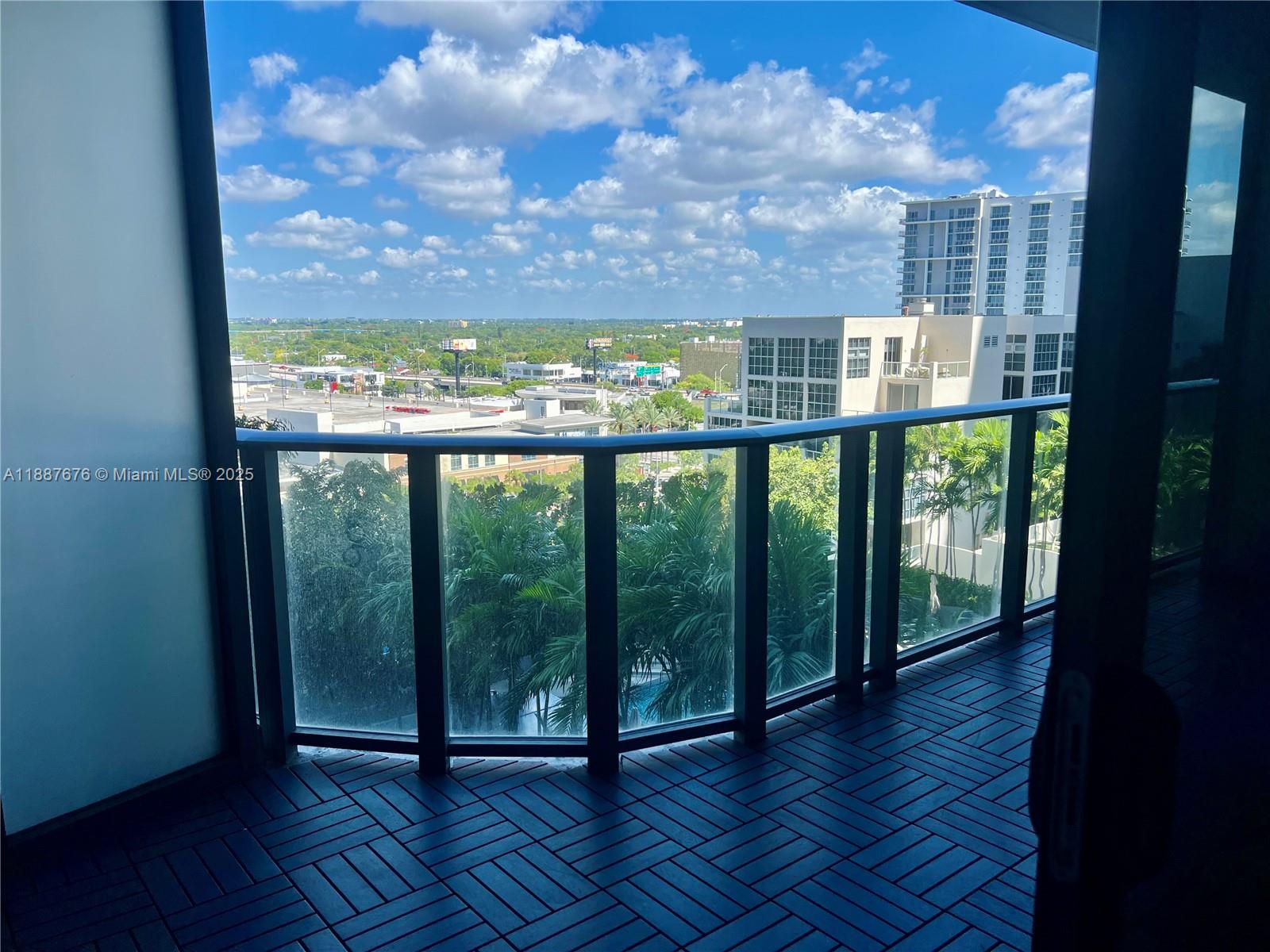 121 NE 34th St # 1114