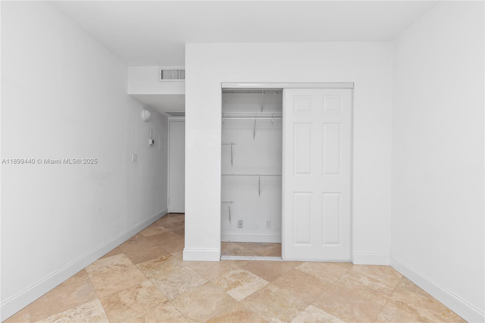 5700 Collins # 10D, Miami Beach Unit: 10D