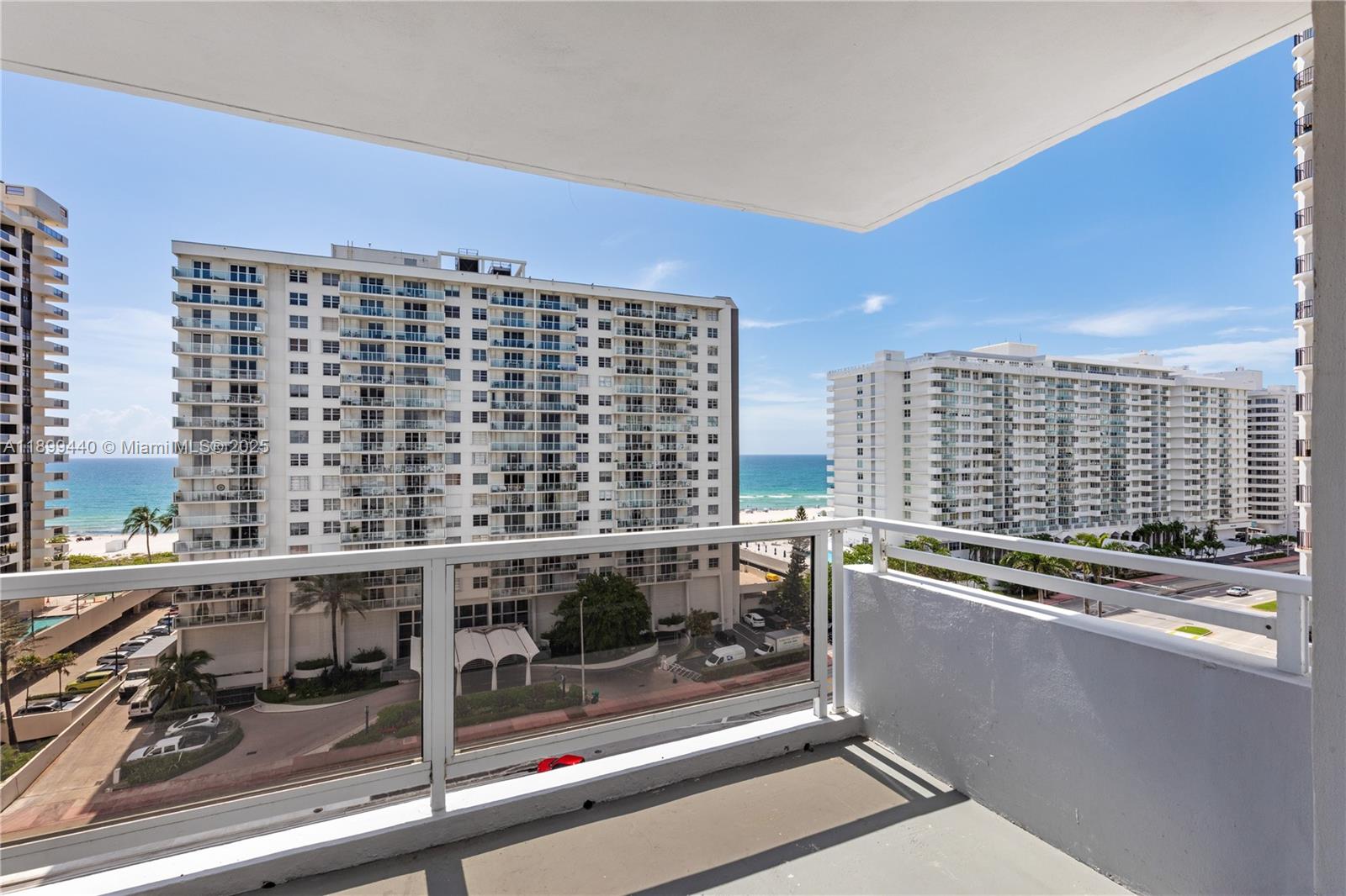 5700 Collins # 10D, Miami Beach Unit: 10D
