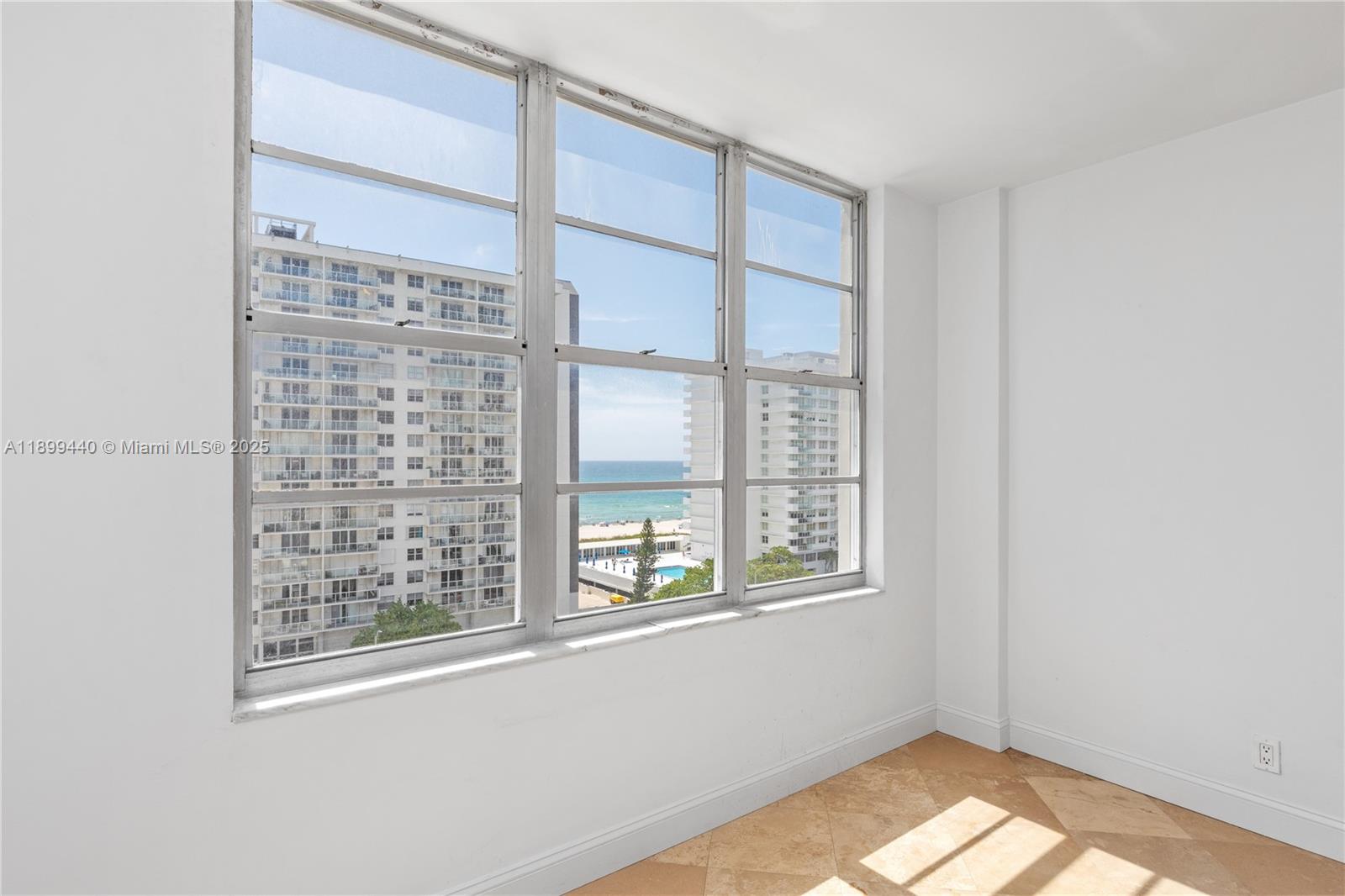 5700 Collins # 10D, Miami Beach Unit: 10D