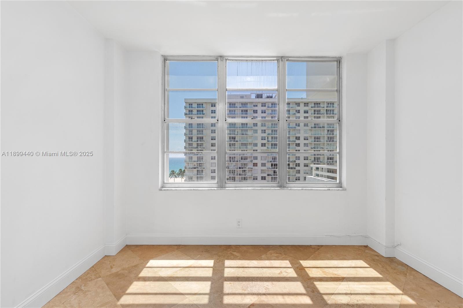 5700 Collins # 10D, Miami Beach Unit: 10D