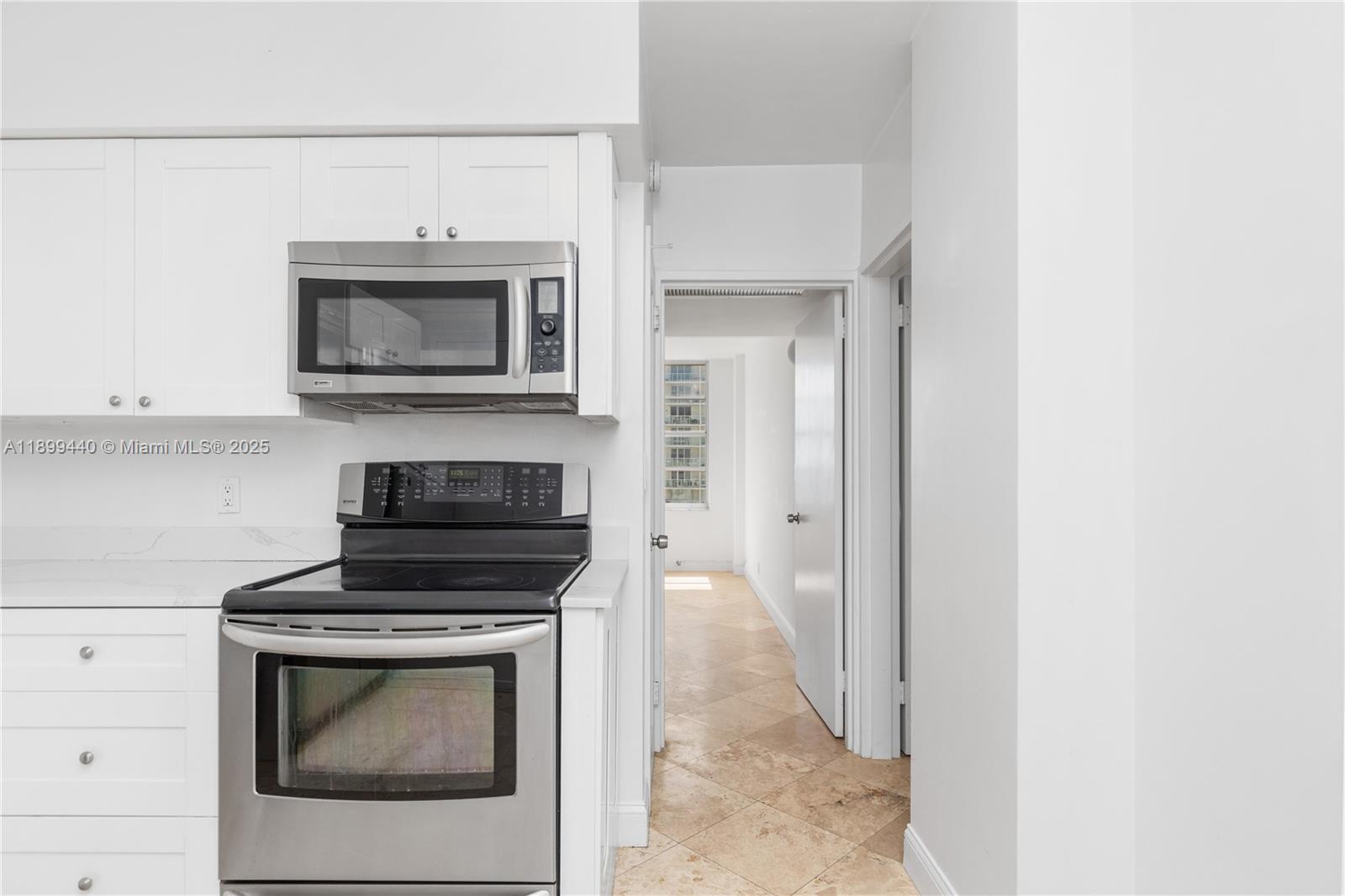 5700 Collins # 10D, Miami Beach Unit: 10D