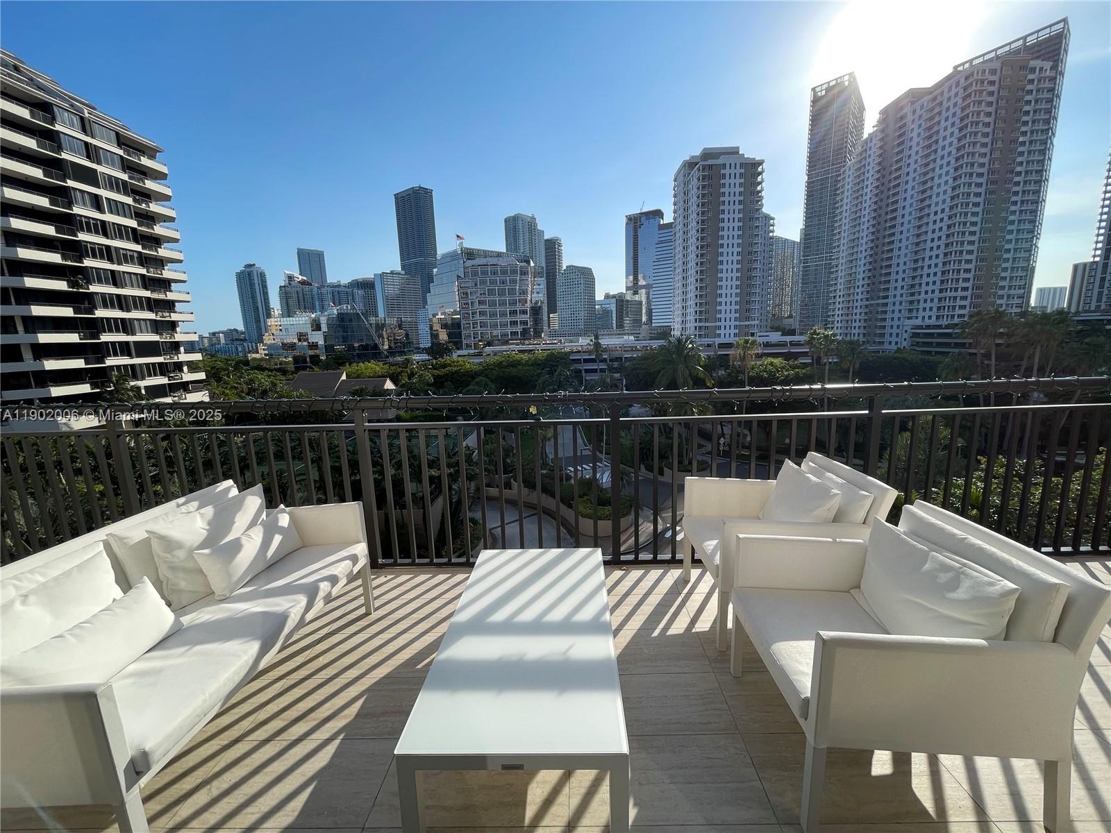 540 Brickell Key Dr # 711