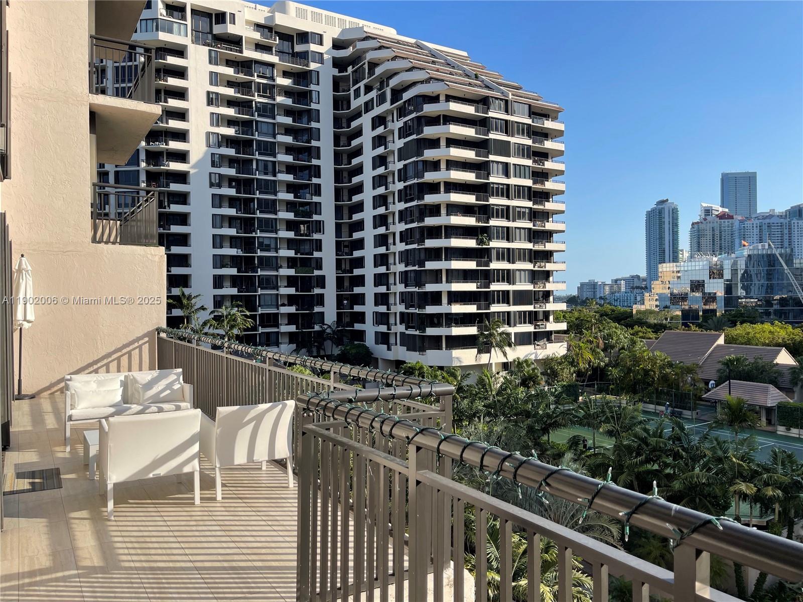 540 Brickell Key Dr # 711