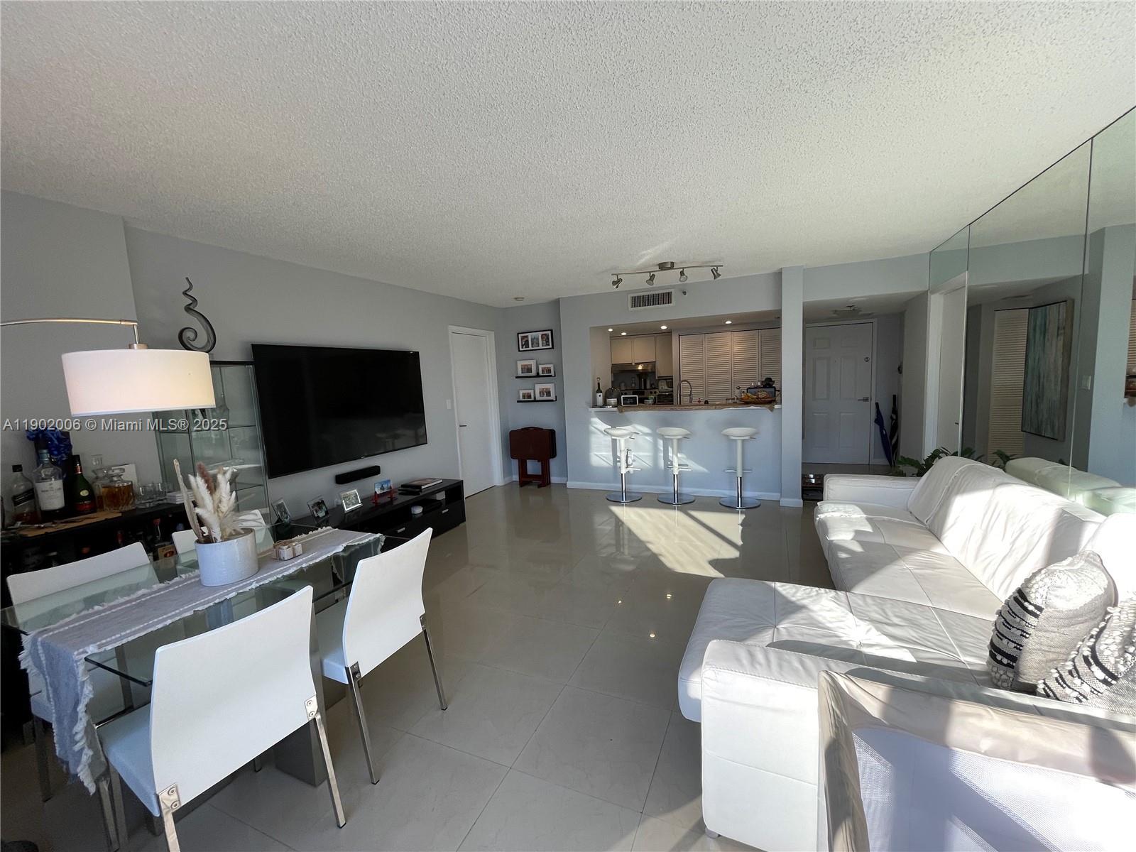 540 Brickell Key Dr # 711