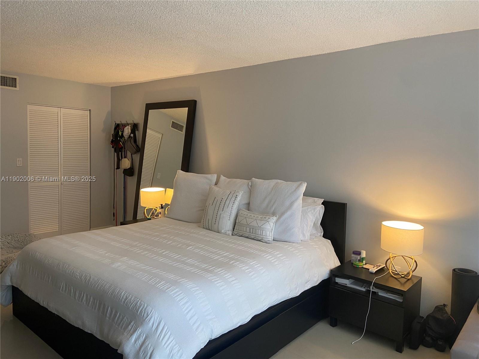 540 Brickell Key Dr # 711