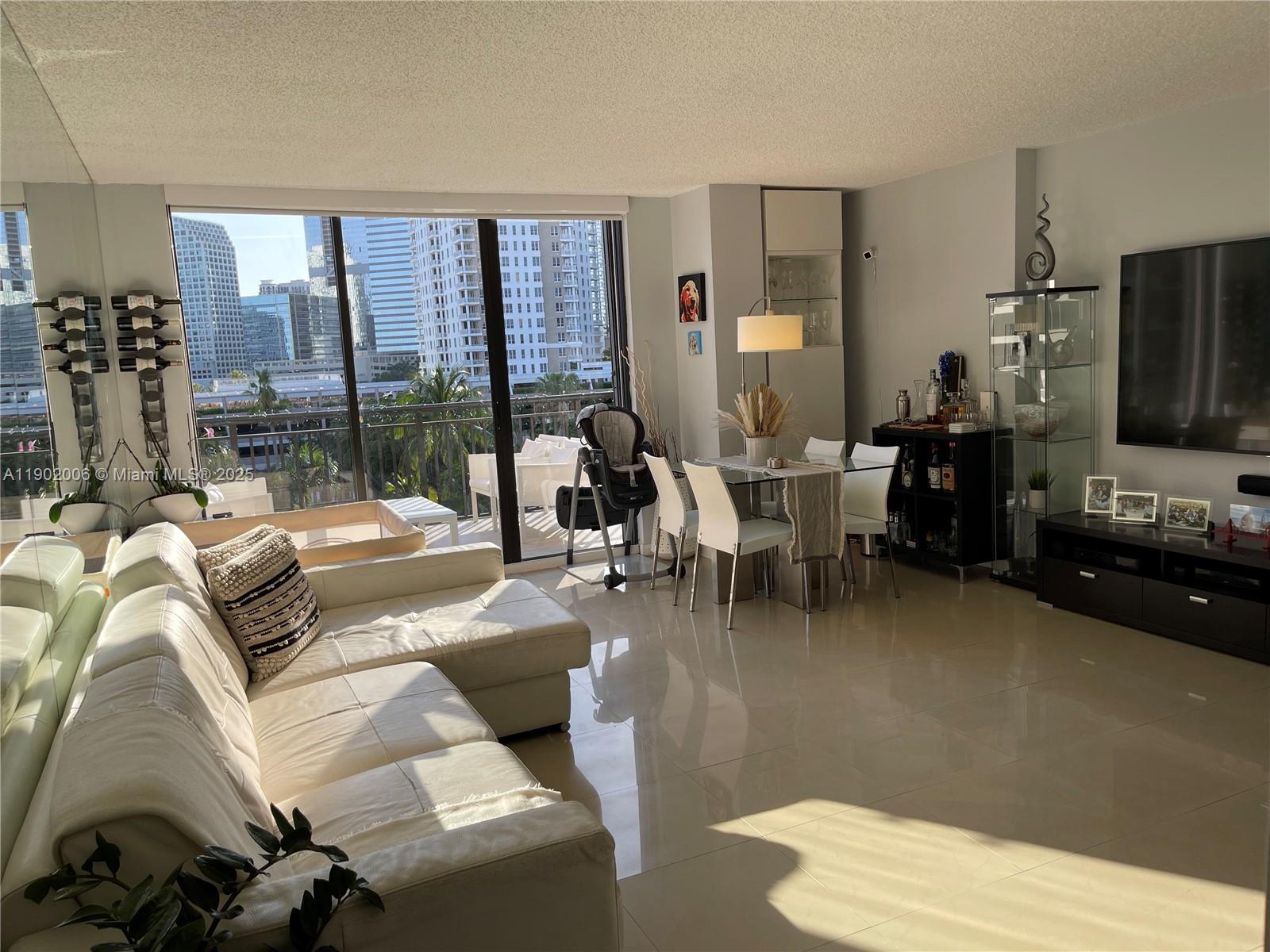 540 Brickell Key Dr # 711