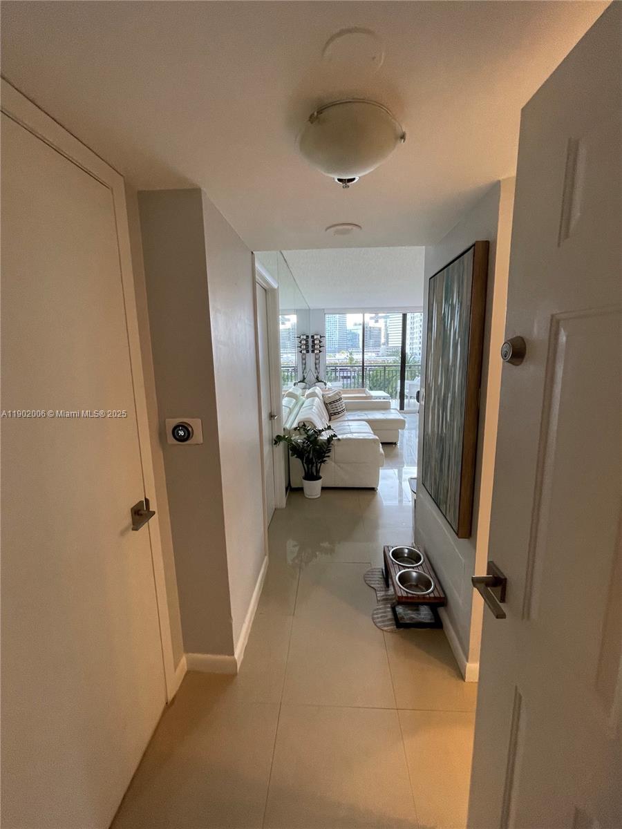 540 Brickell Key Dr # 711