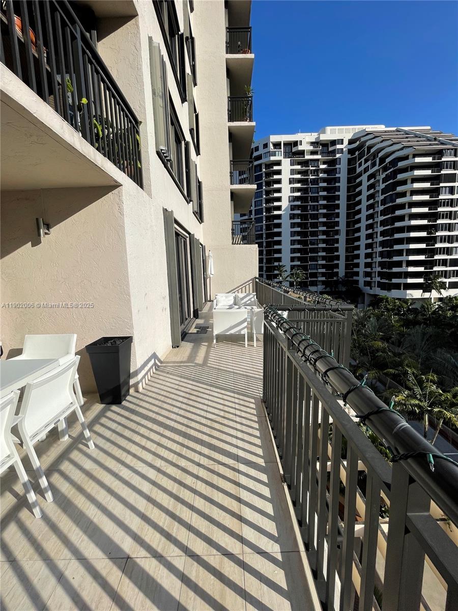540 Brickell Key Dr # 711