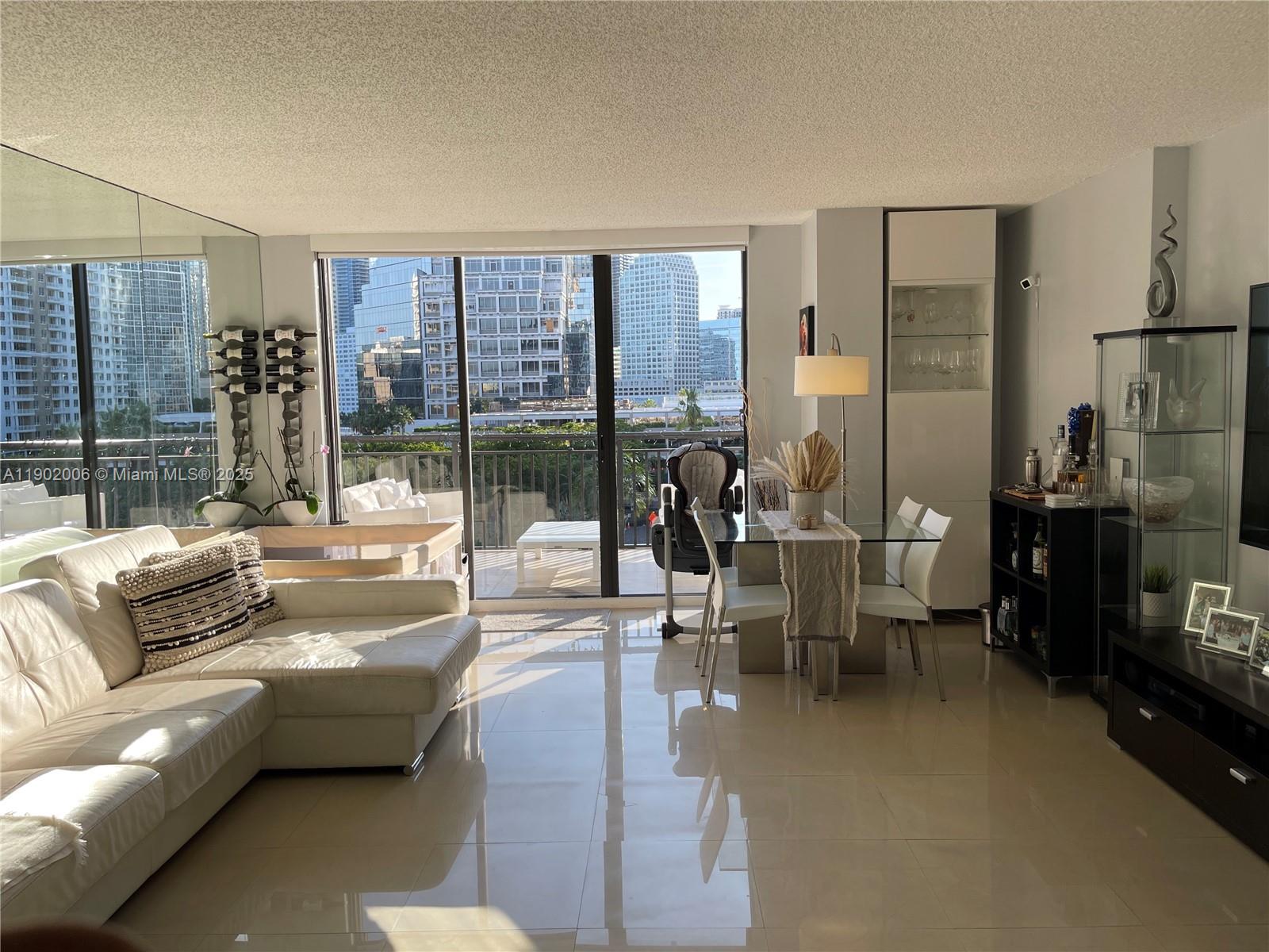 540 Brickell Key Dr # 711