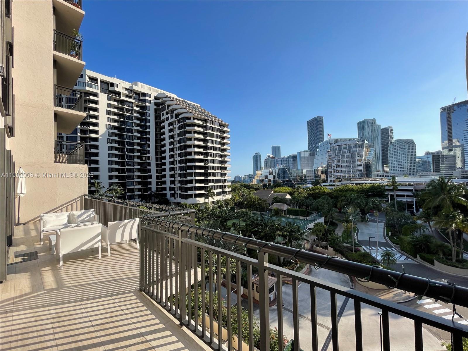540 Brickell Key Dr # 711