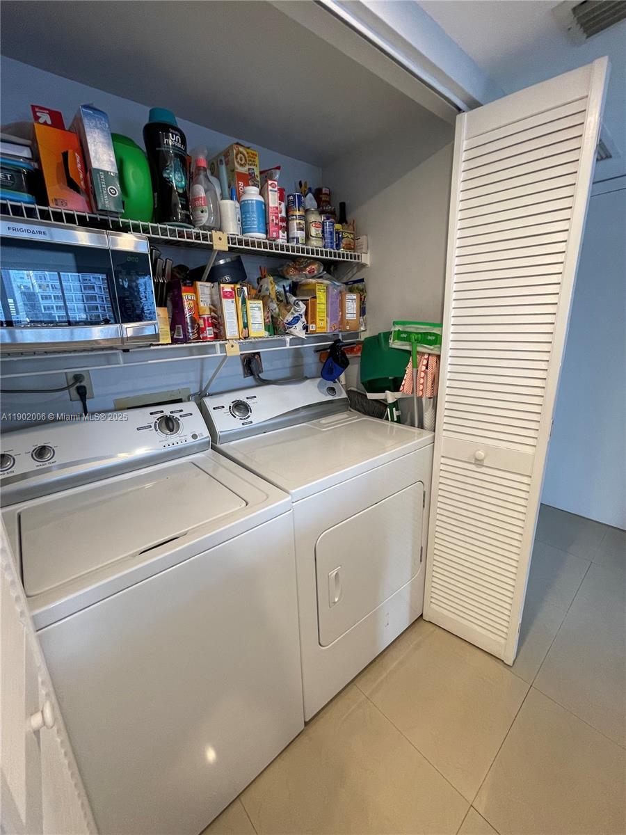 540 Brickell Key Dr # 711