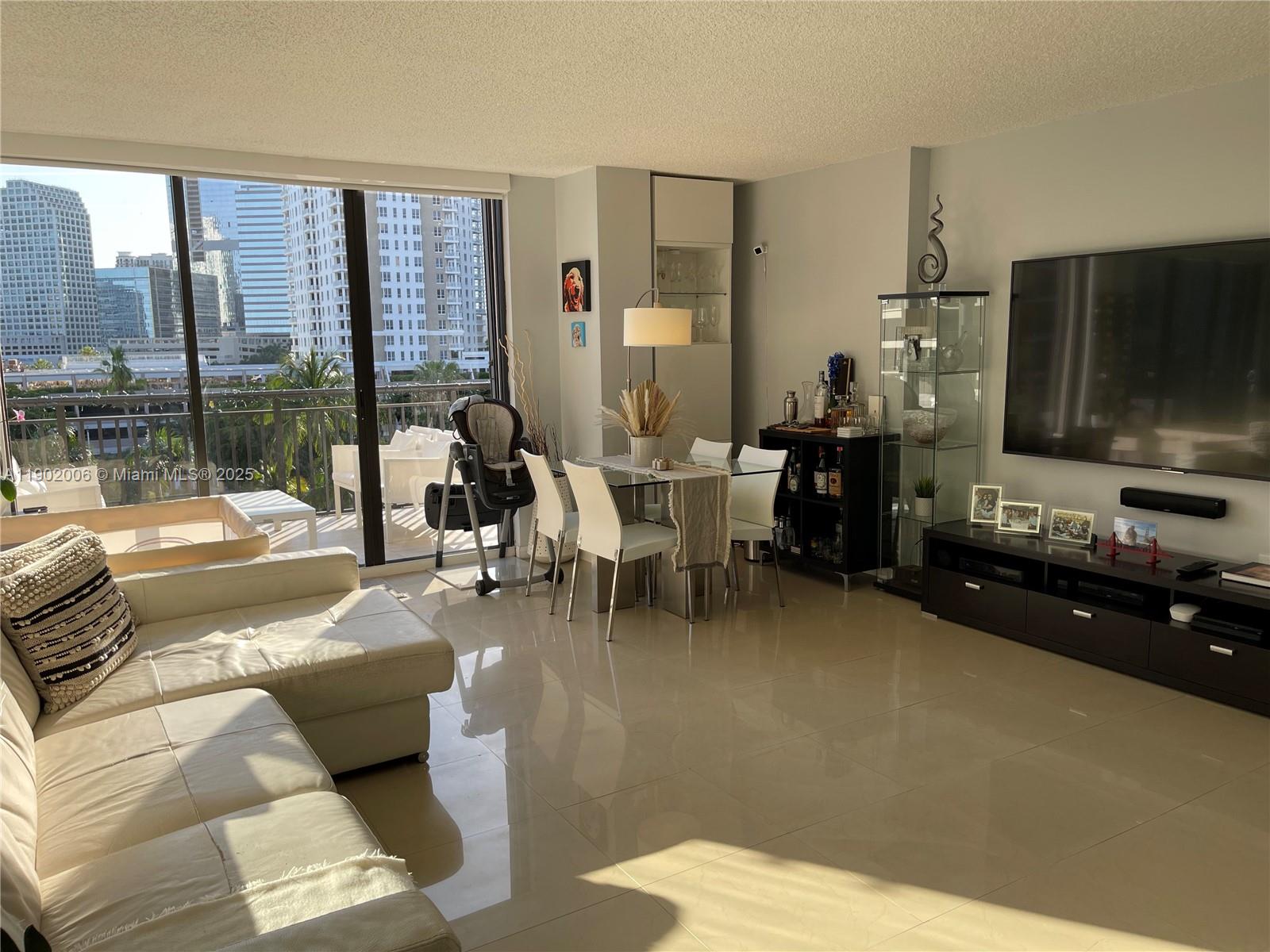 540 Brickell Key Dr # 711