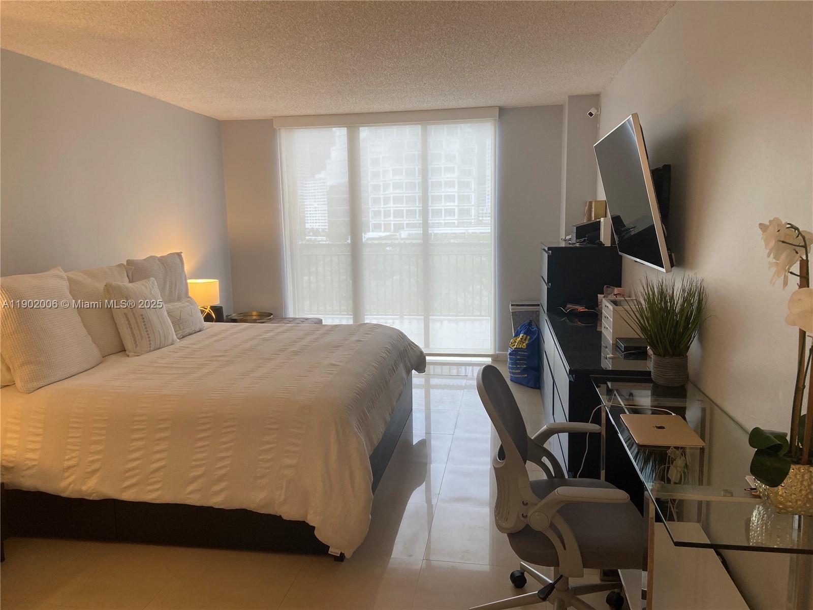 540 Brickell Key Dr # 711