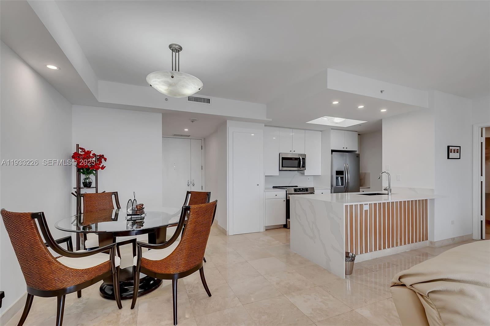 848 Brickell Key Dr # 1803