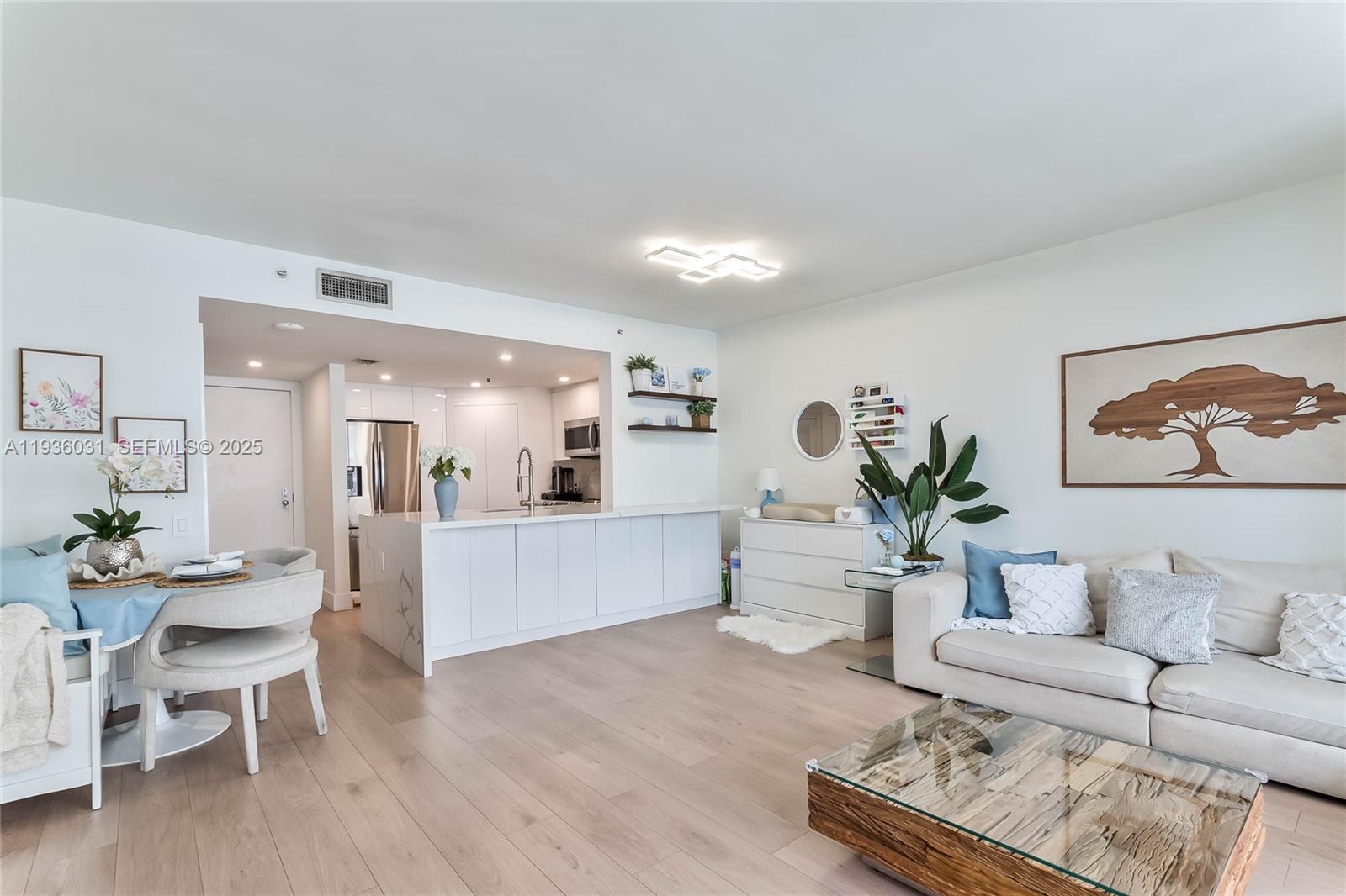 701 Brickell Key Blvd # 808