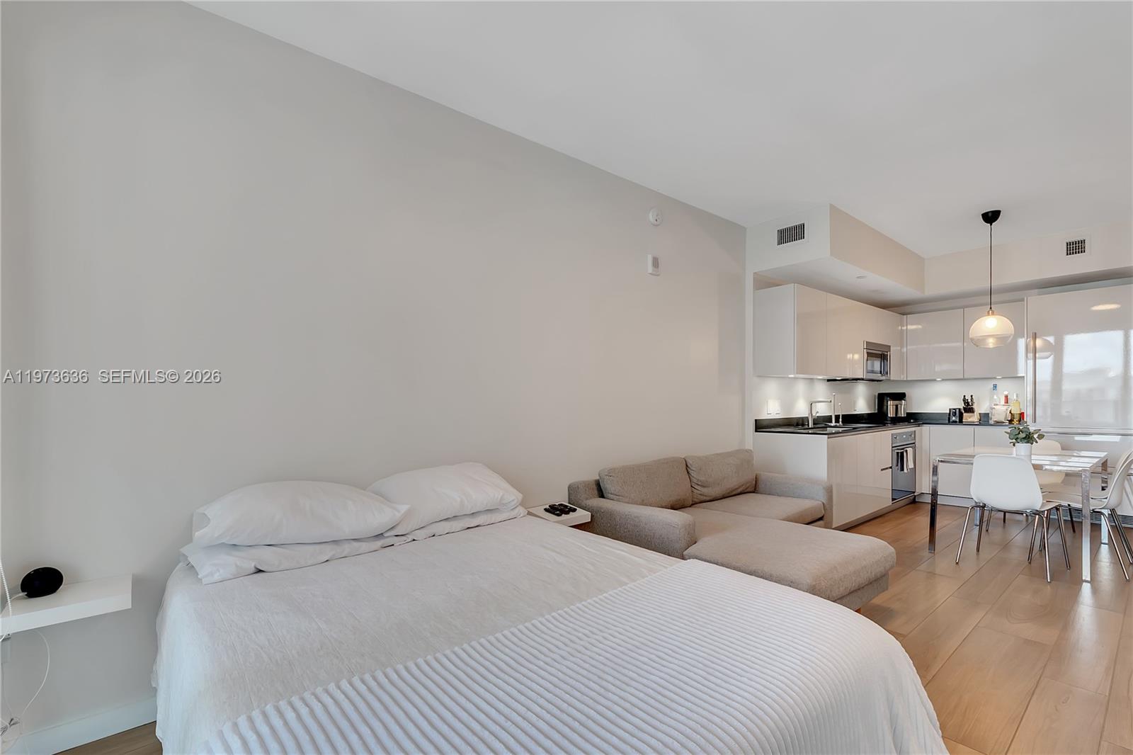 1010 Brickell Ave # 3510