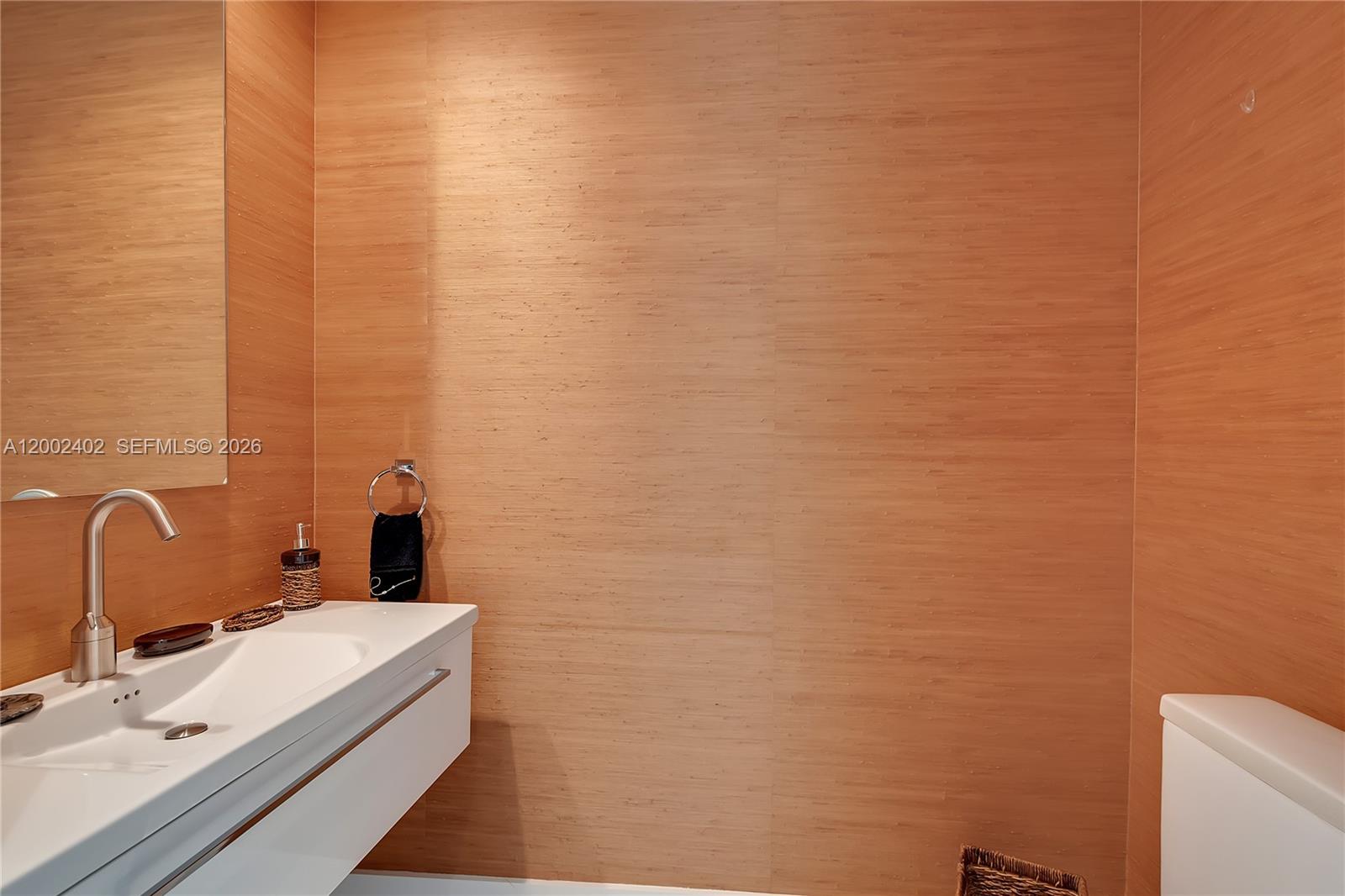 1100 Biscayne Blvd # 3901