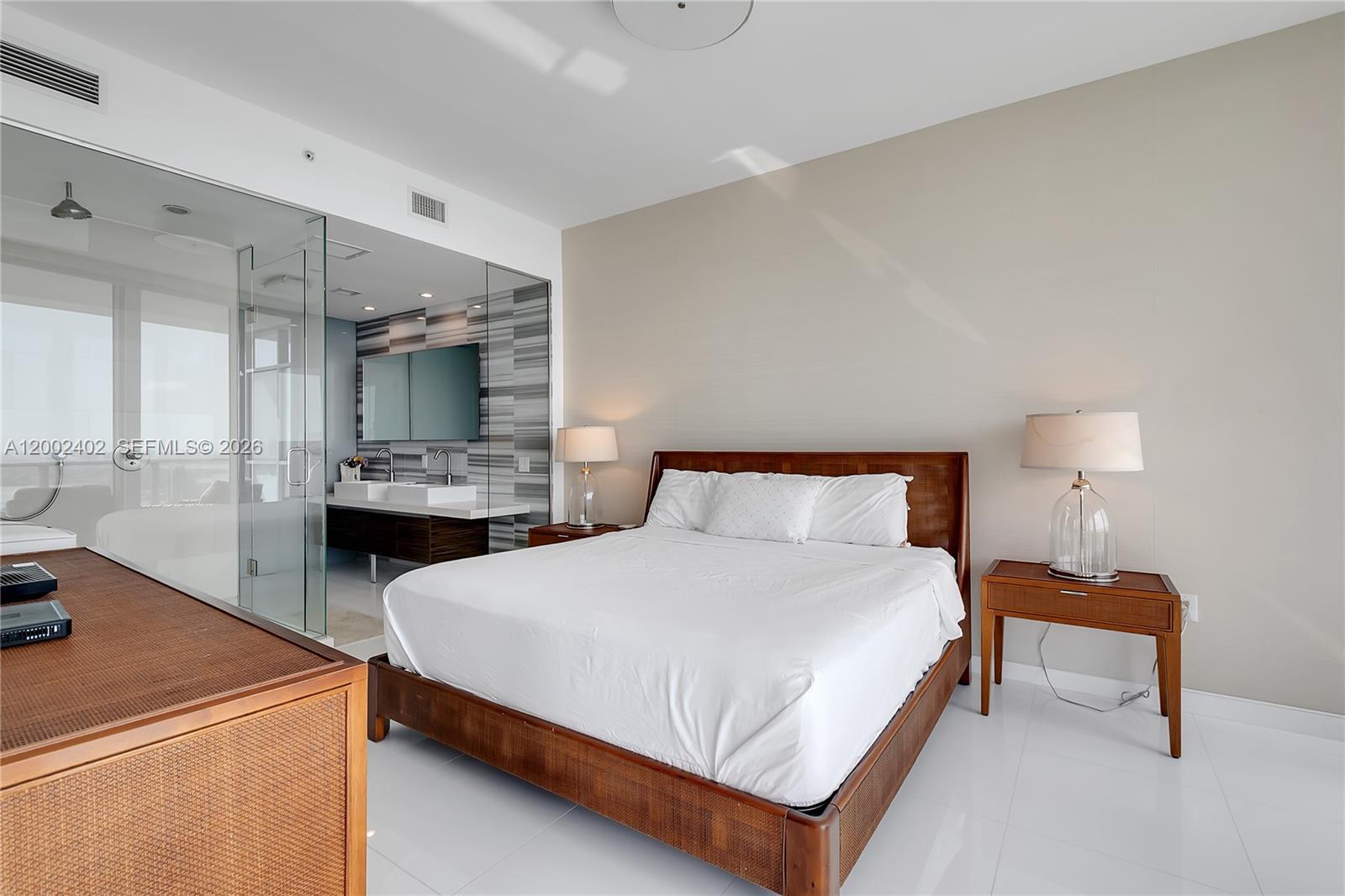 1100 Biscayne Blvd # 3901