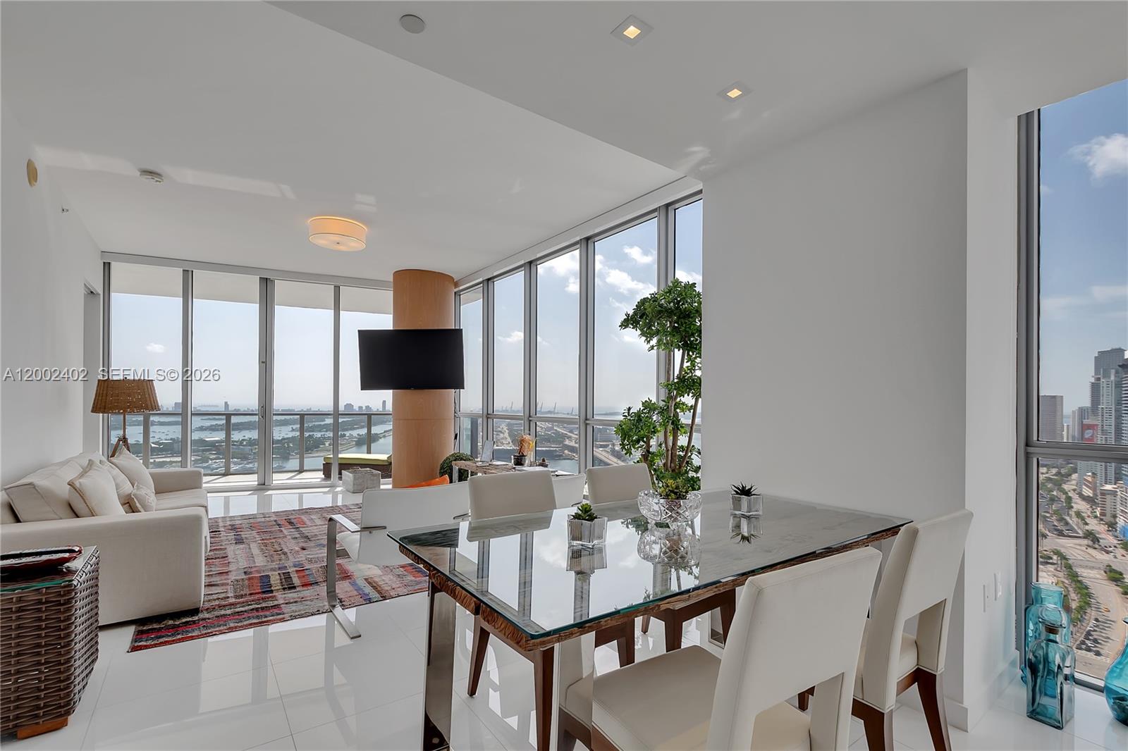 1100 Biscayne Blvd # 3901