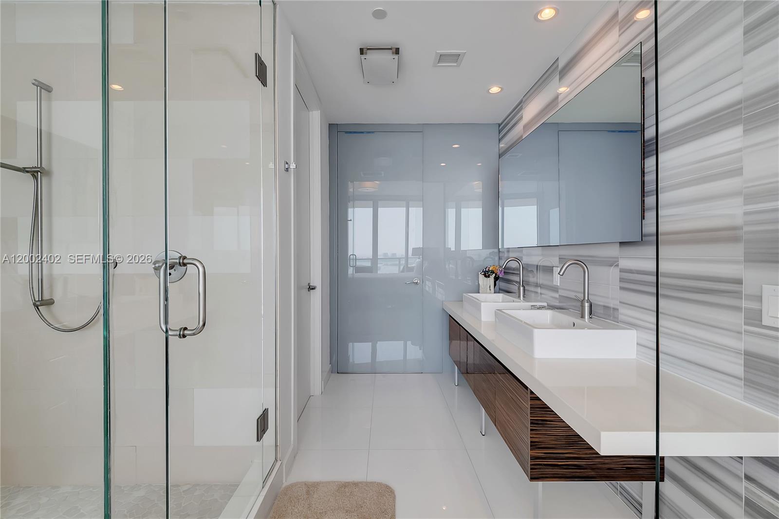 1100 Biscayne Blvd # 3901