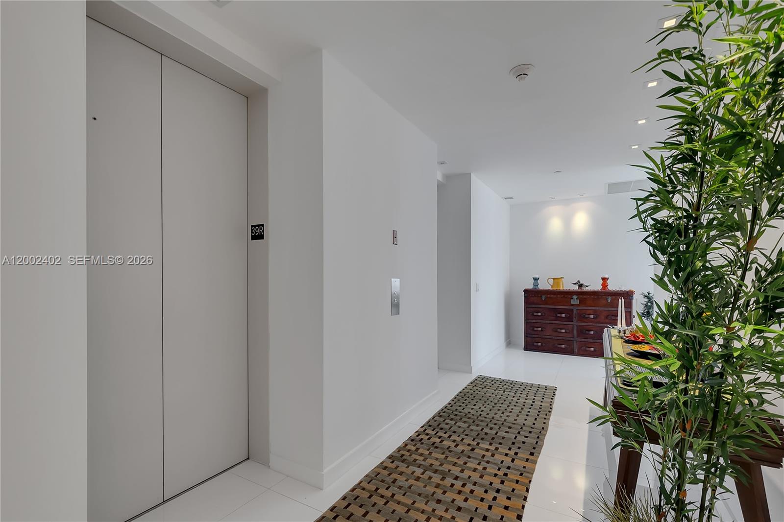 1100 Biscayne Blvd # 3901