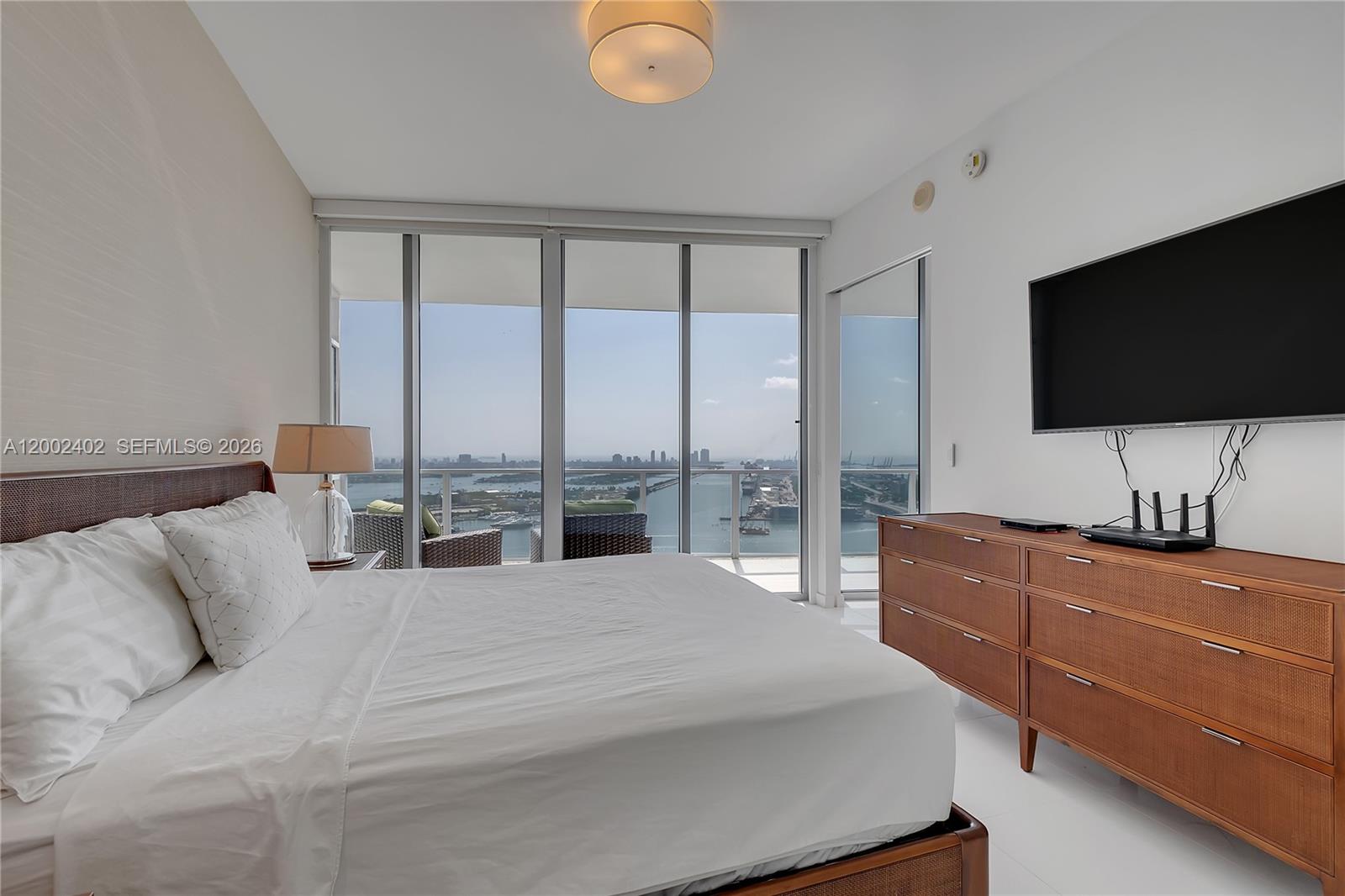 1100 Biscayne Blvd # 3901