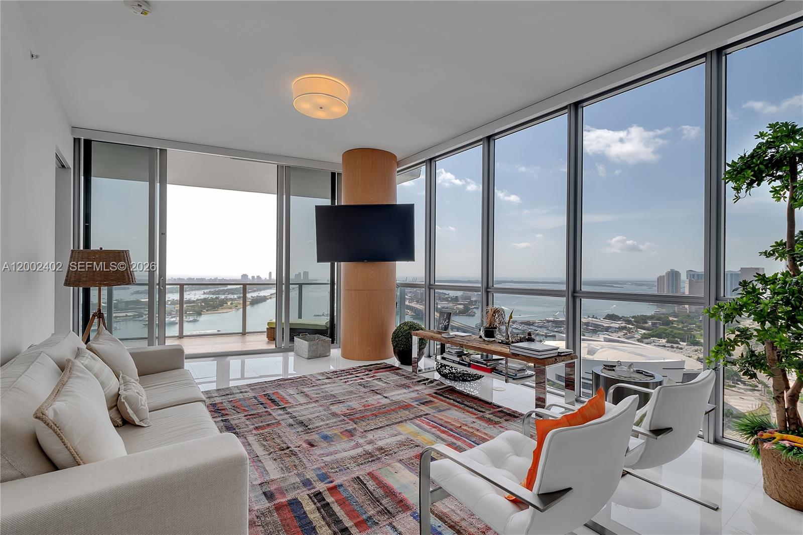 1100 Biscayne Blvd # 3901