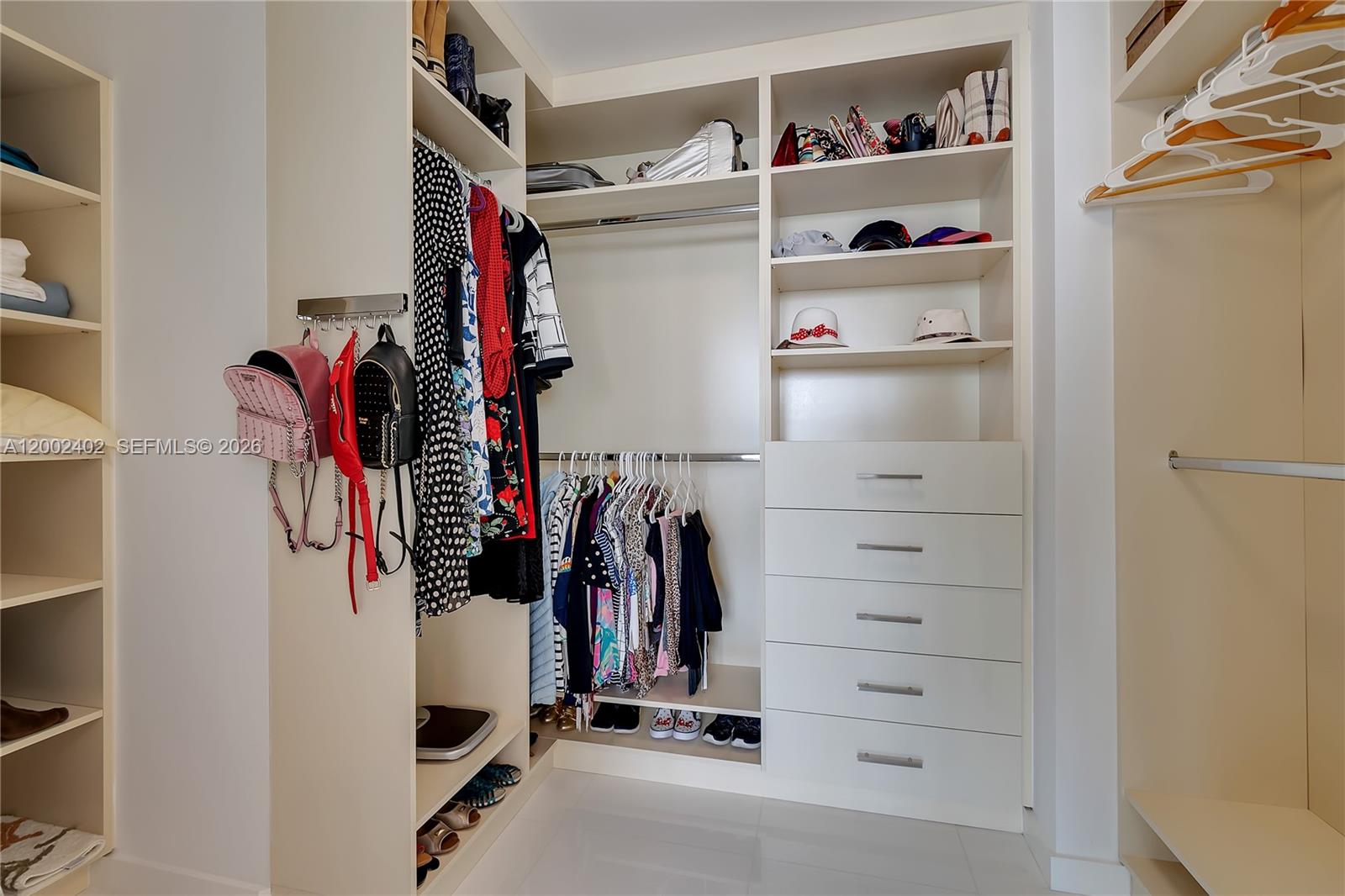 1100 Biscayne Blvd # 3901