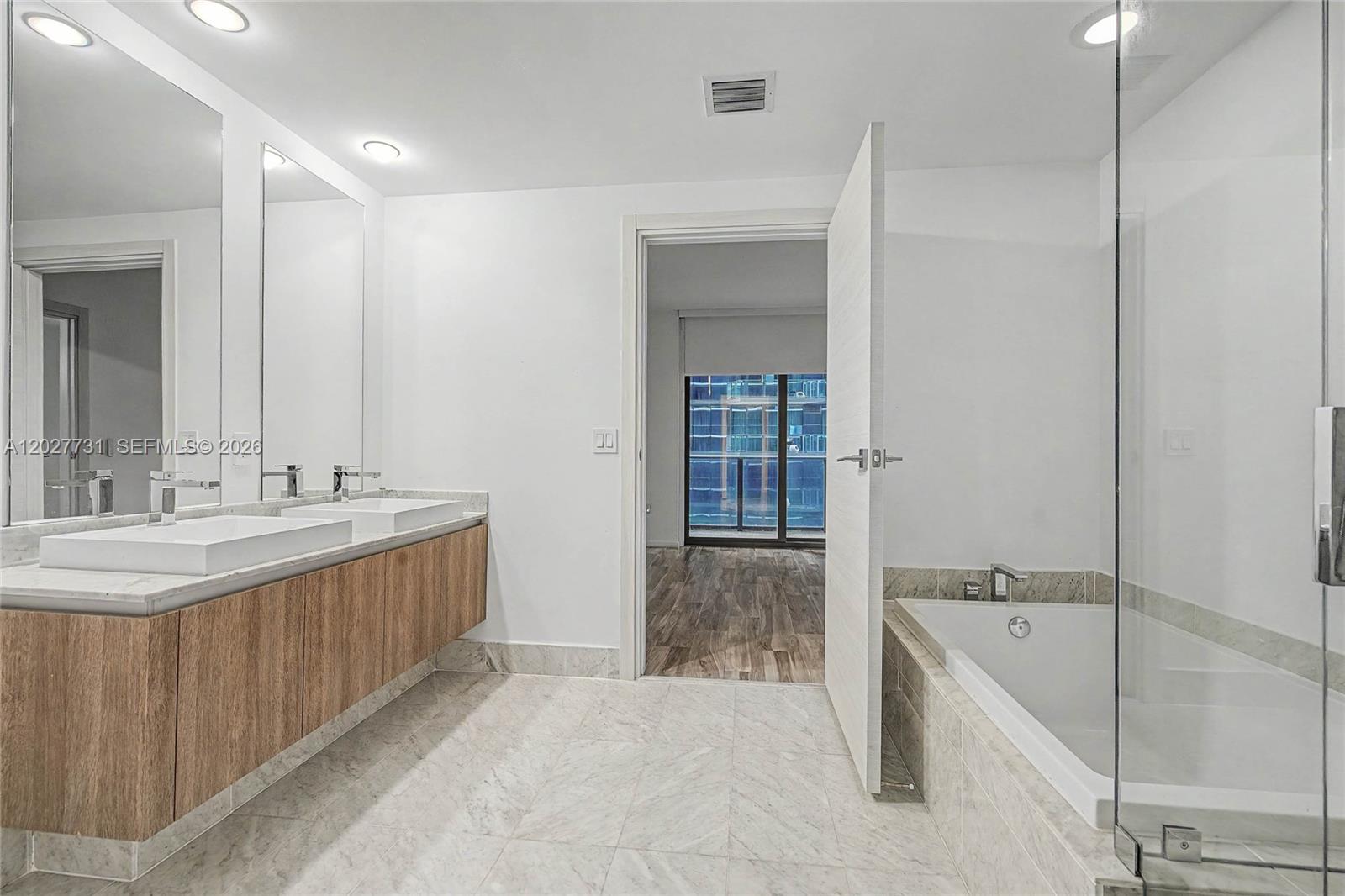 801 S Miami Ave Unit: 1206