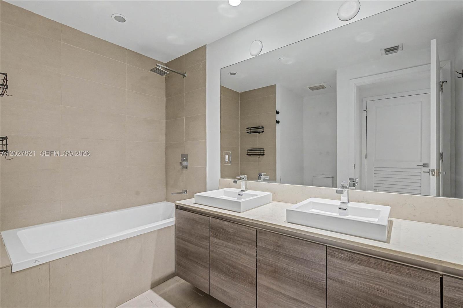 1080 Brickell Ave # 507